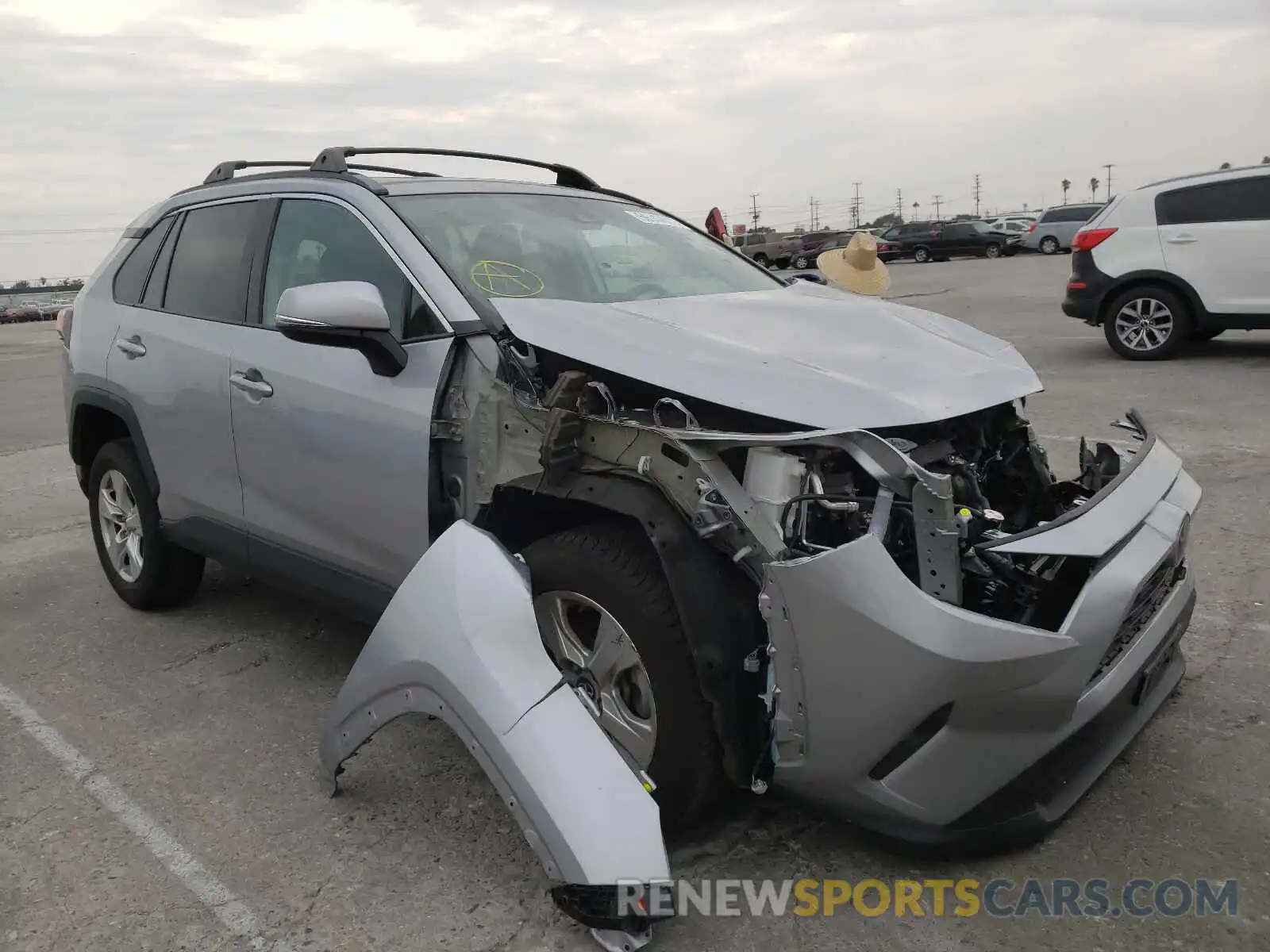 1 Photograph of a damaged car 2T3W1RFV4KW029191 TOYOTA RAV4 2019