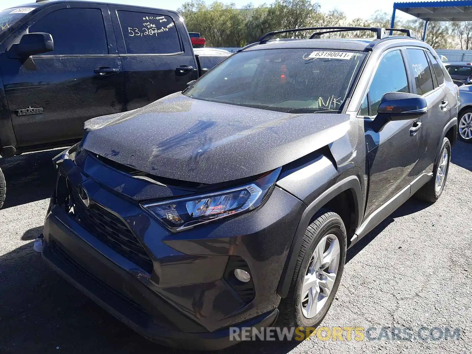 2 Photograph of a damaged car 2T3W1RFV4KW029272 TOYOTA RAV4 2019