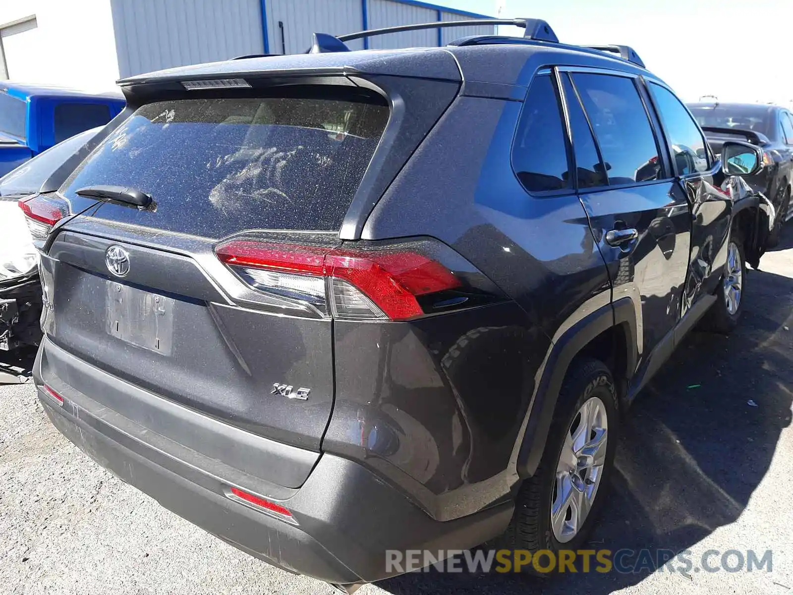 4 Photograph of a damaged car 2T3W1RFV4KW029272 TOYOTA RAV4 2019