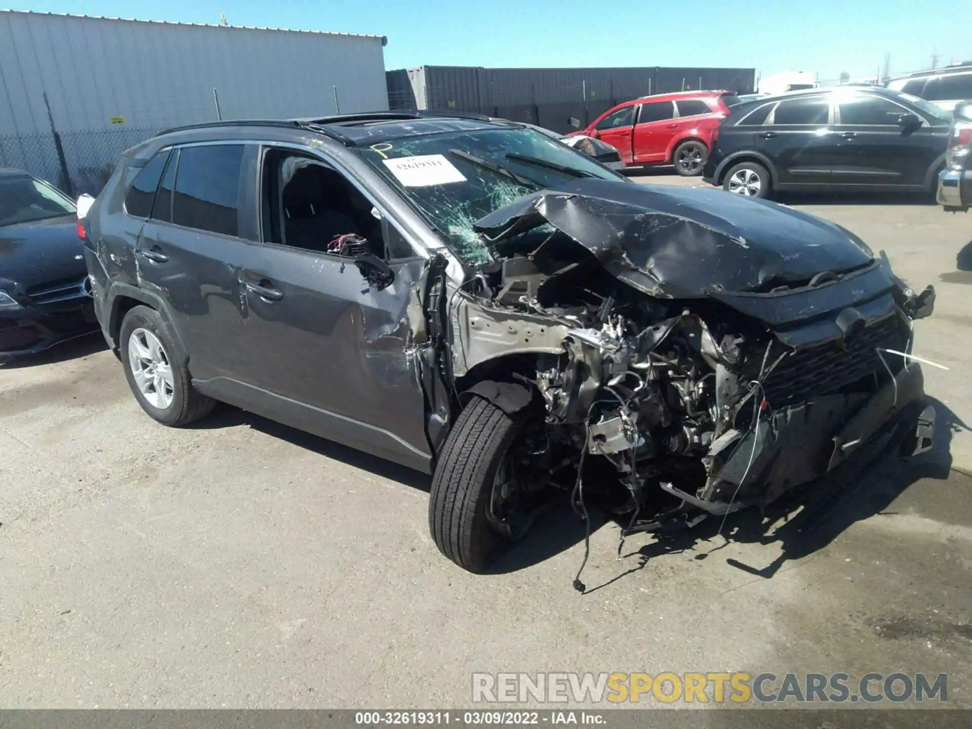 1 Photograph of a damaged car 2T3W1RFV4KW029935 TOYOTA RAV4 2019