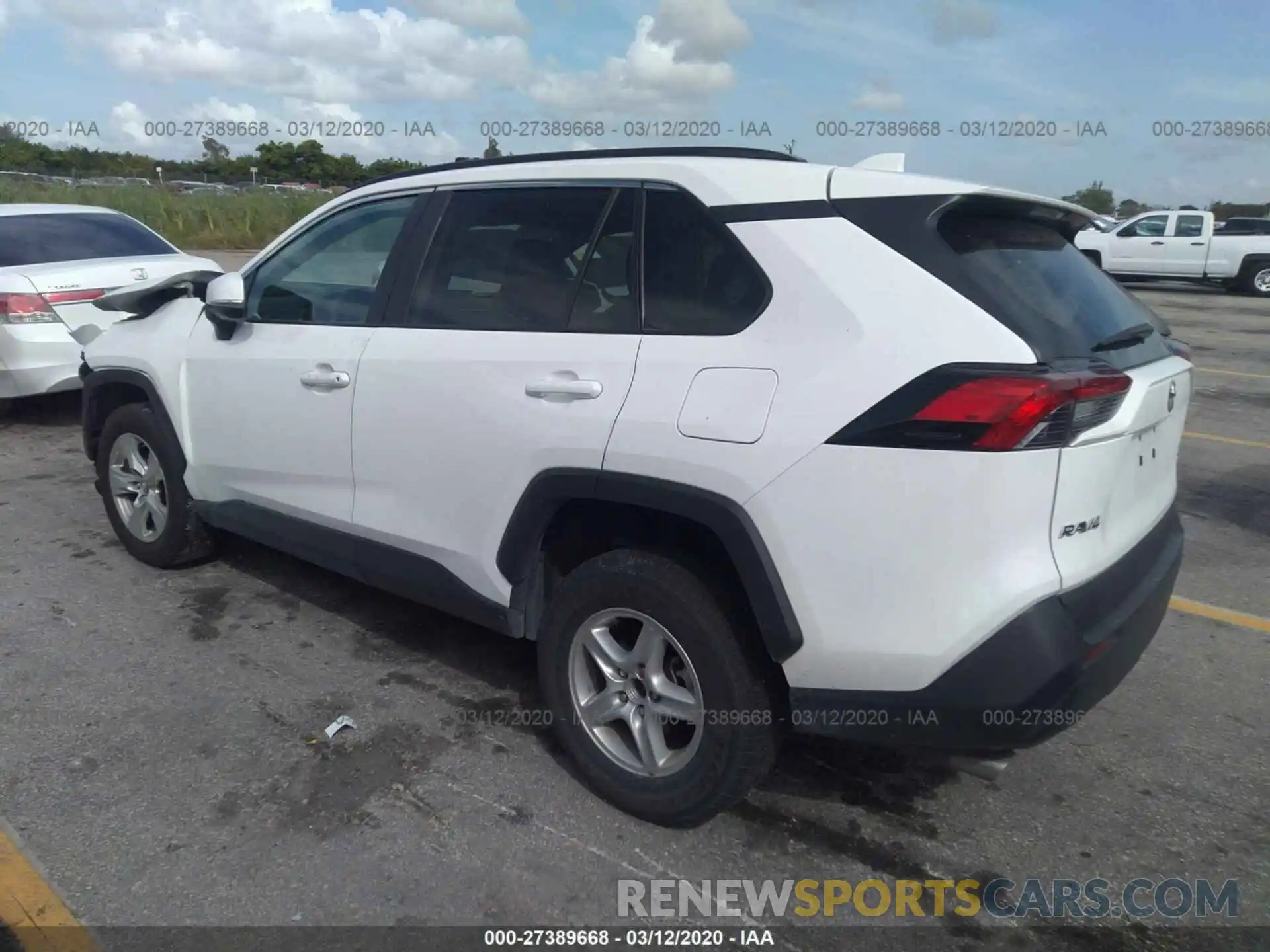 3 Photograph of a damaged car 2T3W1RFV4KW033564 TOYOTA RAV4 2019