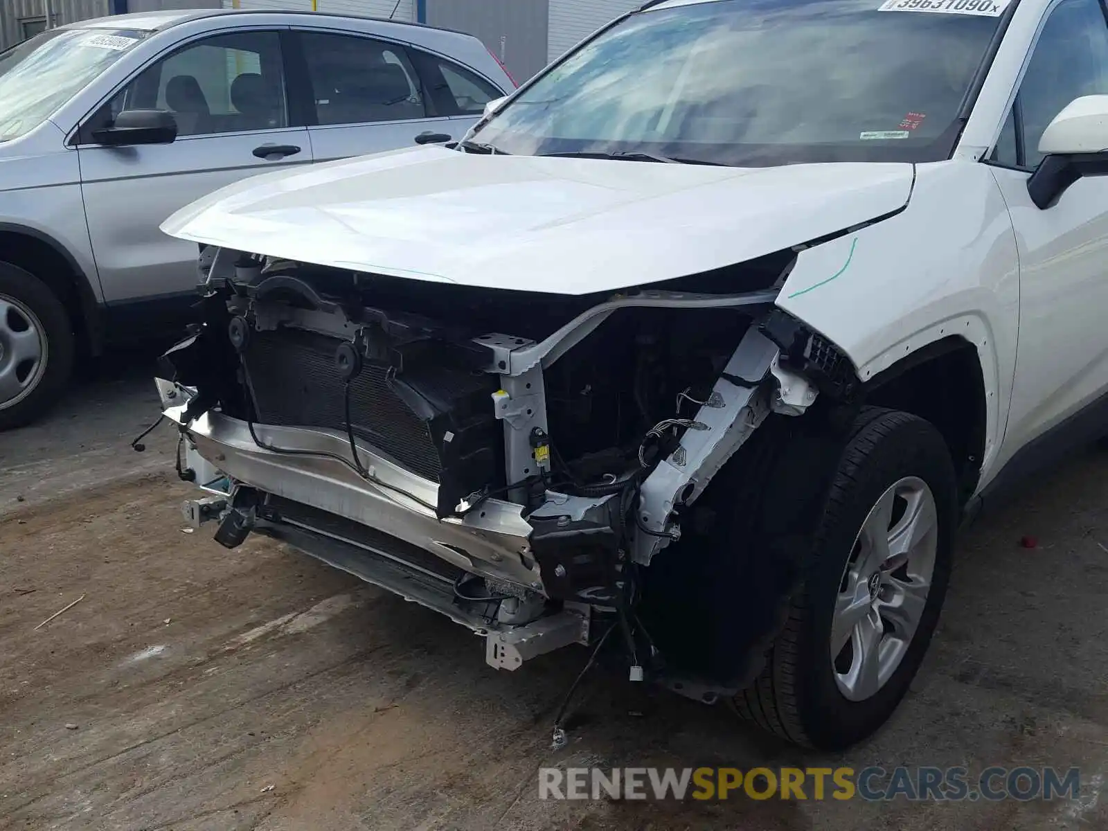 9 Photograph of a damaged car 2T3W1RFV4KW036545 TOYOTA RAV4 2019