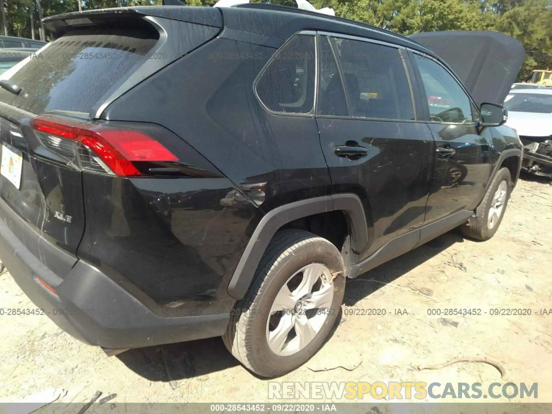 4 Photograph of a damaged car 2T3W1RFV4KW038893 TOYOTA RAV4 2019