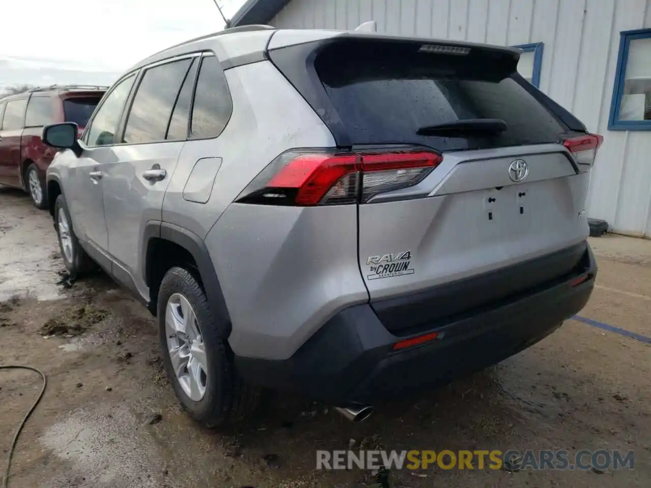 2 Photograph of a damaged car 2T3W1RFV4KW040563 TOYOTA RAV4 2019