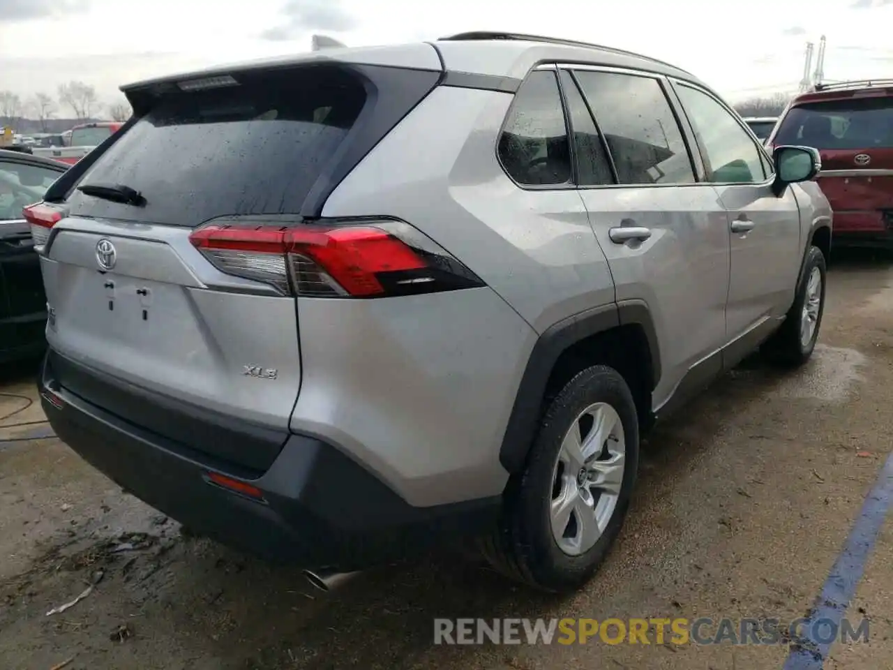 3 Photograph of a damaged car 2T3W1RFV4KW040563 TOYOTA RAV4 2019