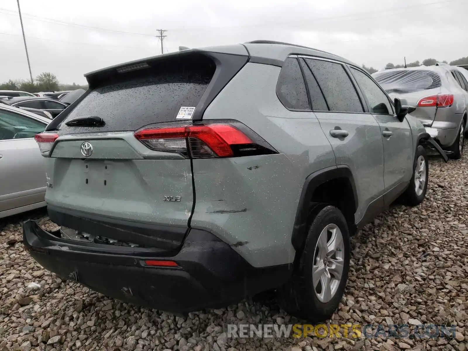 4 Photograph of a damaged car 2T3W1RFV4KW049943 TOYOTA RAV4 2019