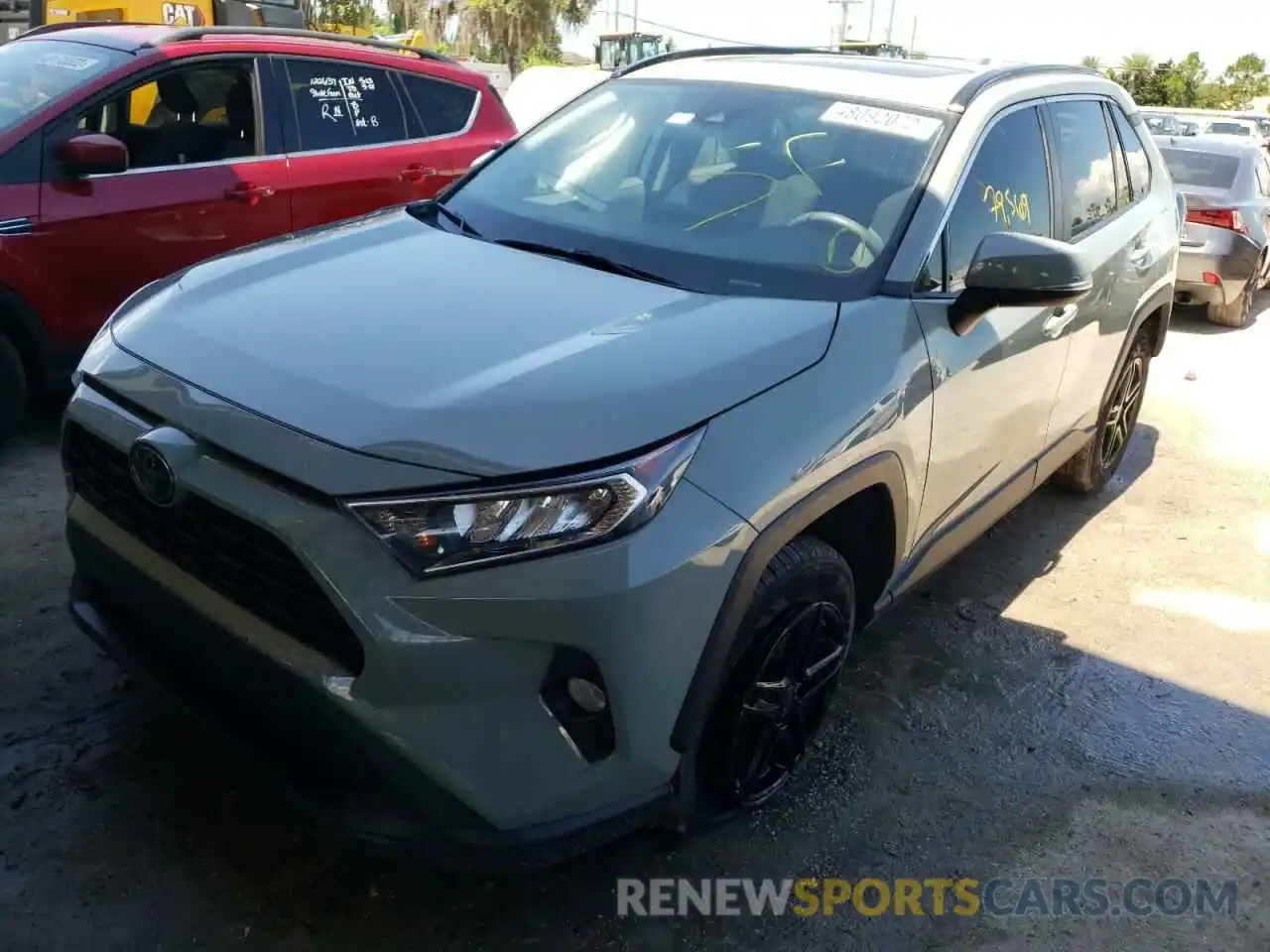 2 Photograph of a damaged car 2T3W1RFV4KW050154 TOYOTA RAV4 2019