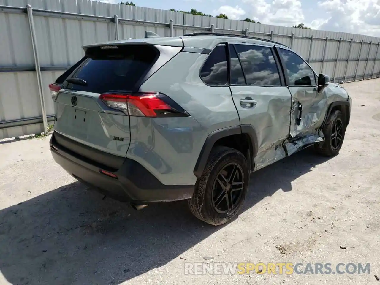 4 Photograph of a damaged car 2T3W1RFV4KW050154 TOYOTA RAV4 2019