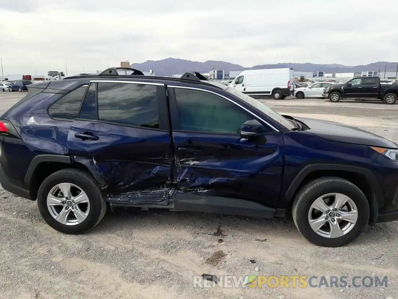 9 Photograph of a damaged car 2T3W1RFV4KW057508 TOYOTA RAV4 2019