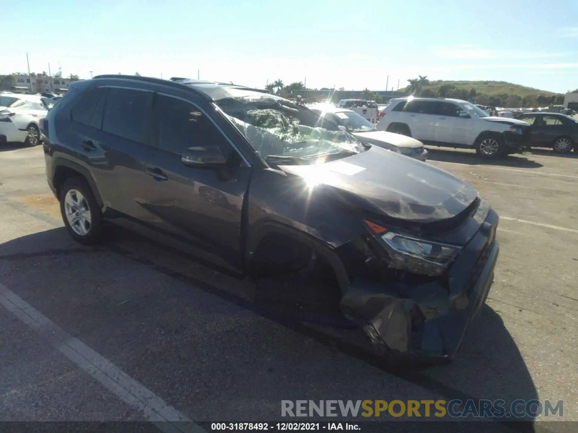 1 Photograph of a damaged car 2T3W1RFV5KC002602 TOYOTA RAV4 2019