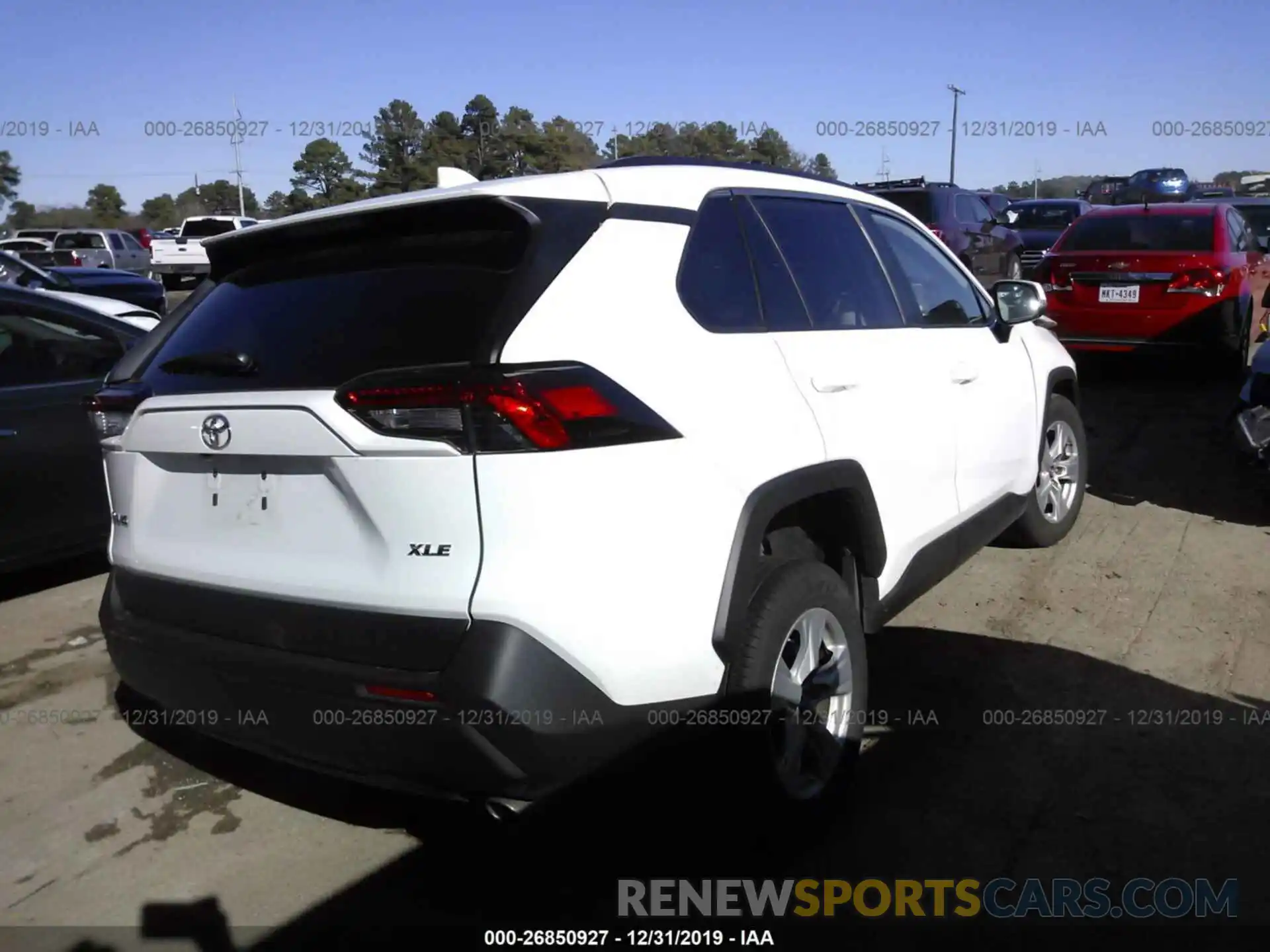 4 Photograph of a damaged car 2T3W1RFV5KC004138 TOYOTA RAV4 2019