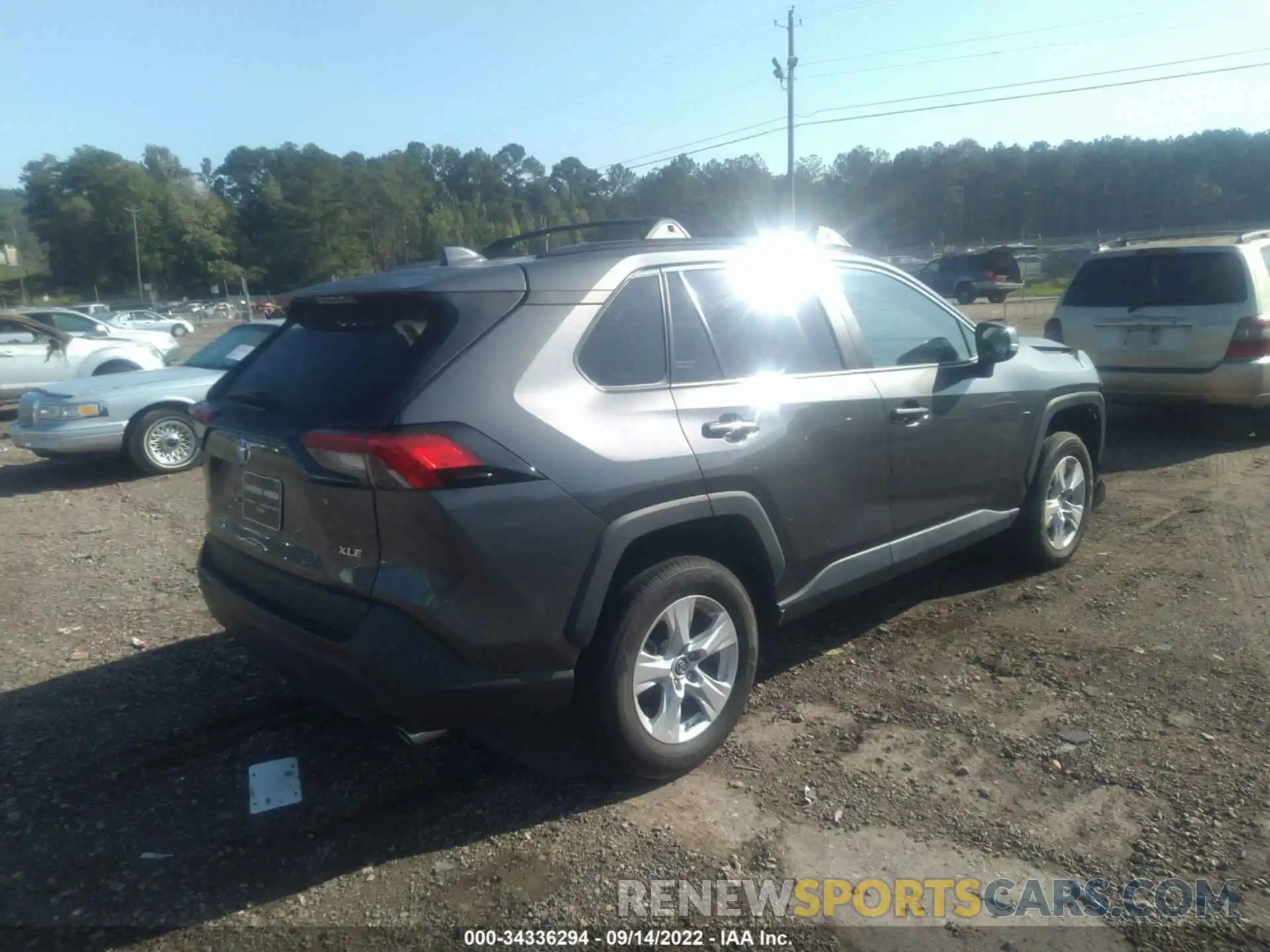 4 Photograph of a damaged car 2T3W1RFV5KC008254 TOYOTA RAV4 2019