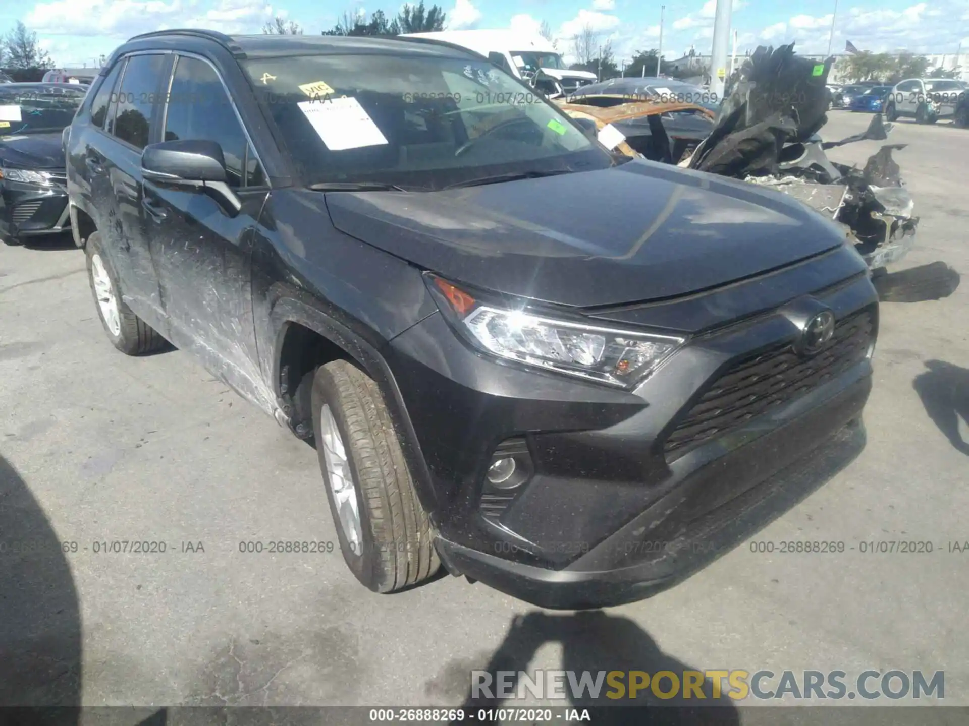 1 Photograph of a damaged car 2T3W1RFV5KC010831 TOYOTA RAV4 2019