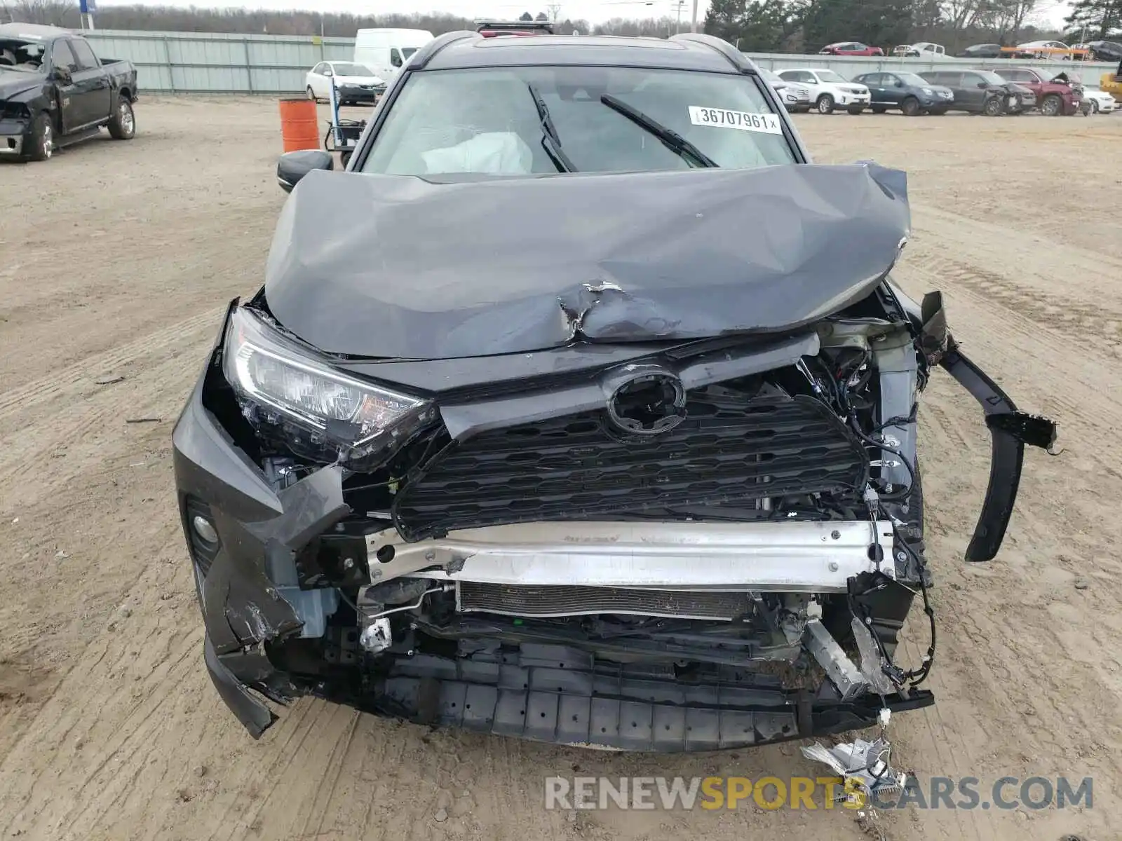 7 Photograph of a damaged car 2T3W1RFV5KC014250 TOYOTA RAV4 2019