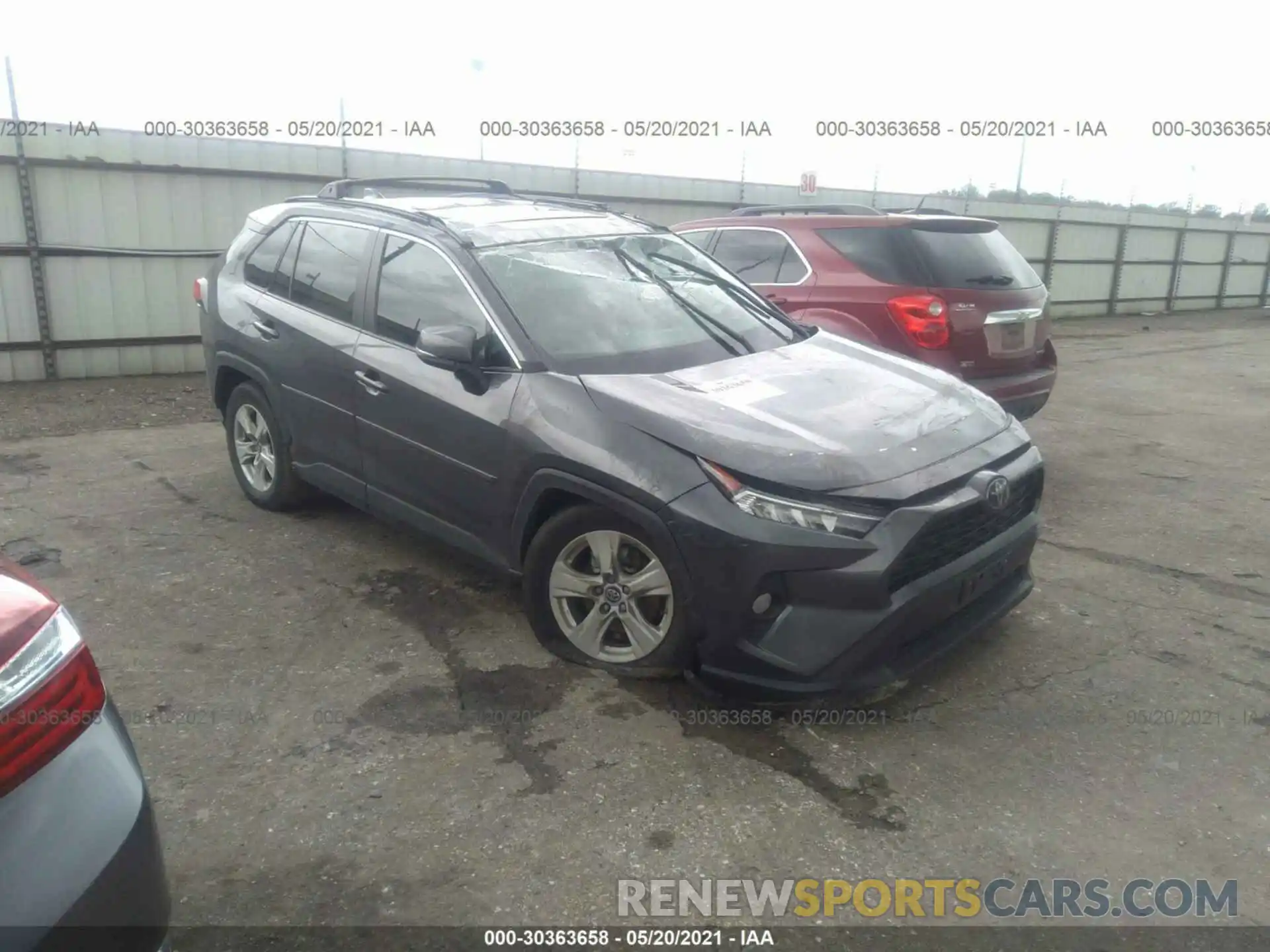 1 Photograph of a damaged car 2T3W1RFV5KC026401 TOYOTA RAV4 2019