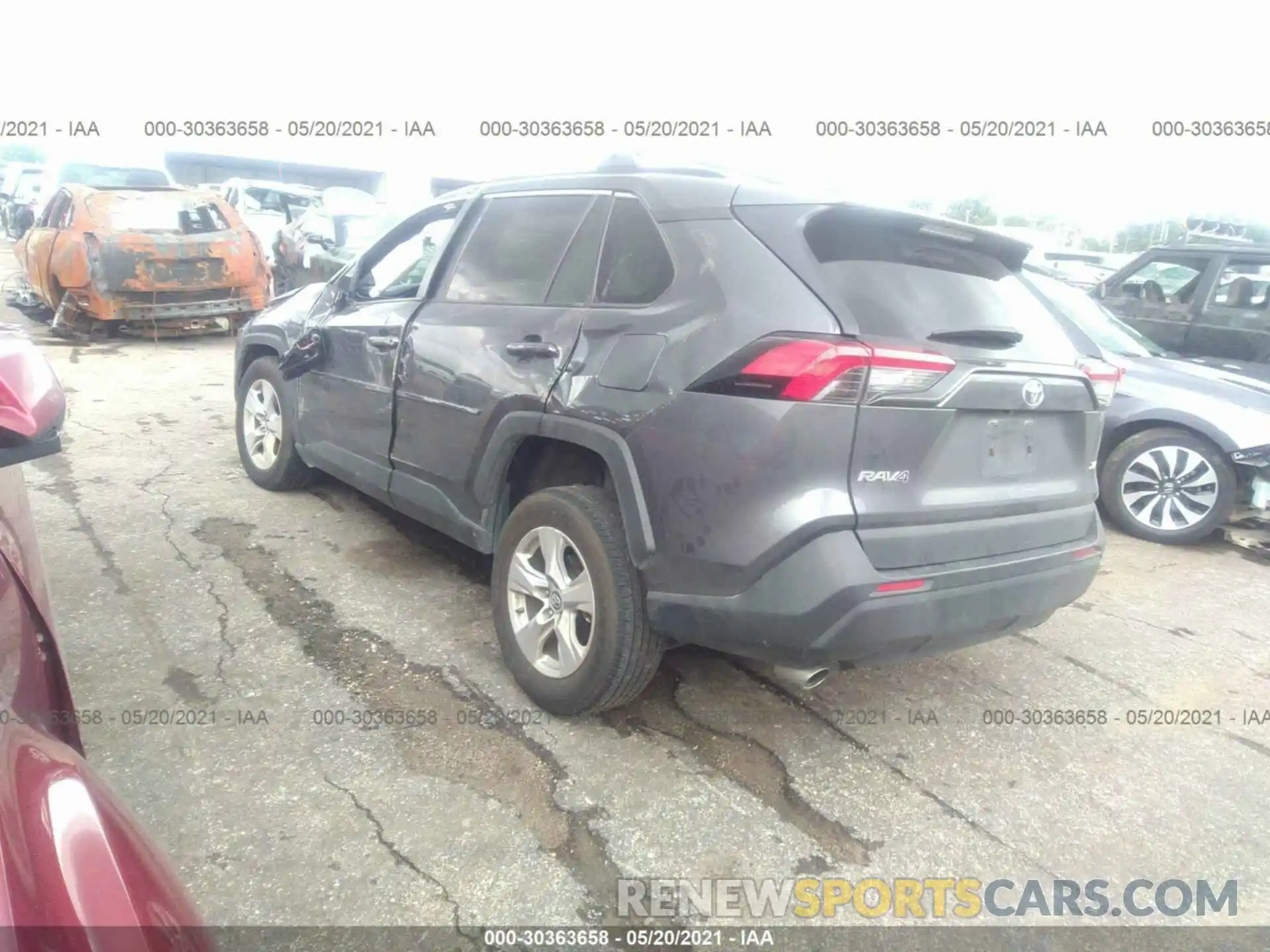 3 Фотография поврежденного автомобиля 2T3W1RFV5KC026401 TOYOTA RAV4 2019