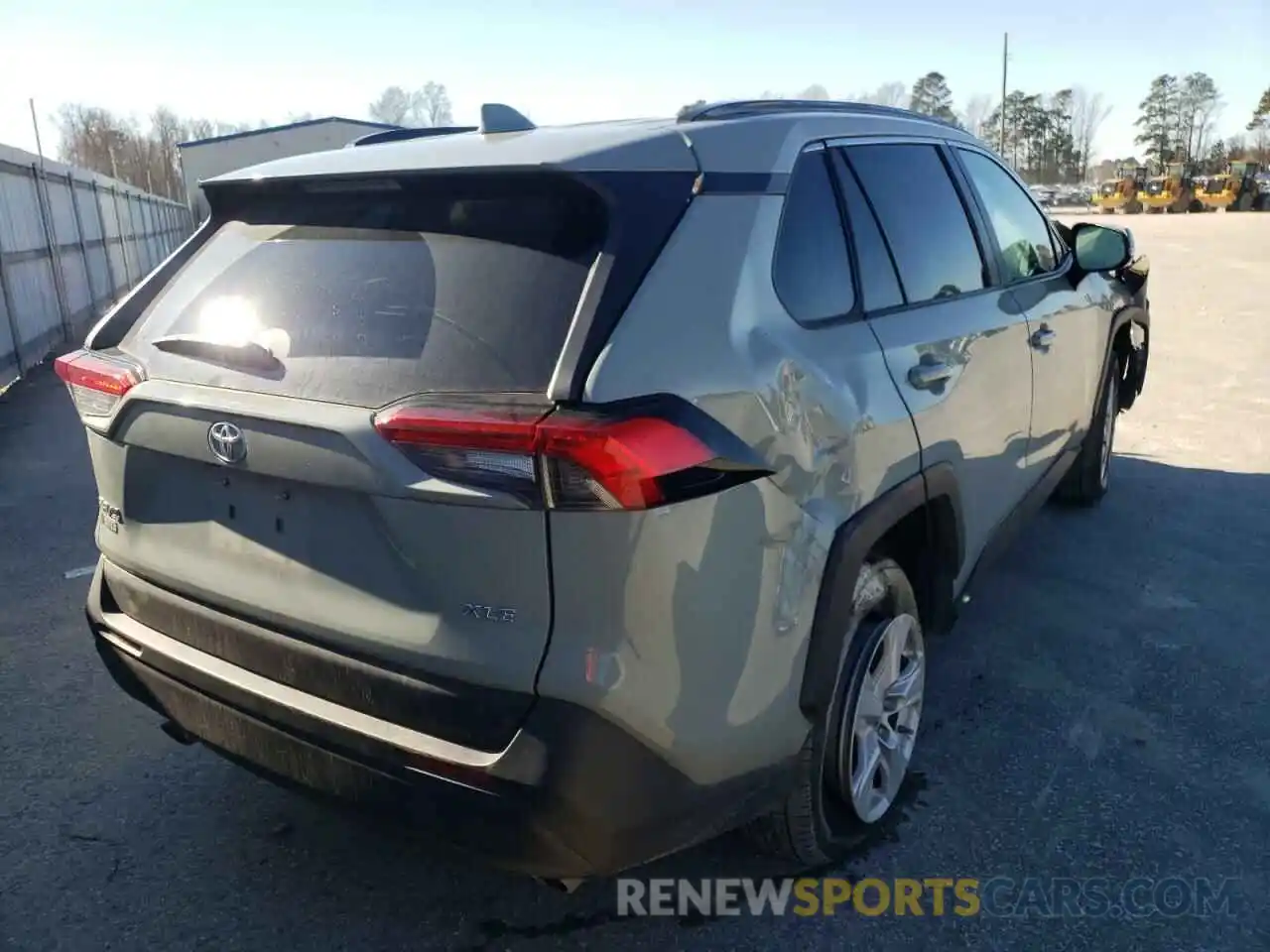 4 Photograph of a damaged car 2T3W1RFV5KC028763 TOYOTA RAV4 2019