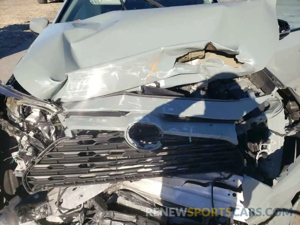 7 Photograph of a damaged car 2T3W1RFV5KC028763 TOYOTA RAV4 2019