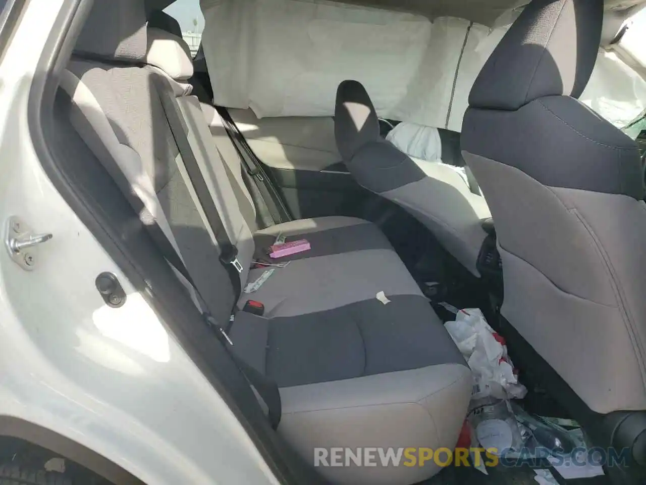 11 Photograph of a damaged car 2T3W1RFV5KC030383 TOYOTA RAV4 2019