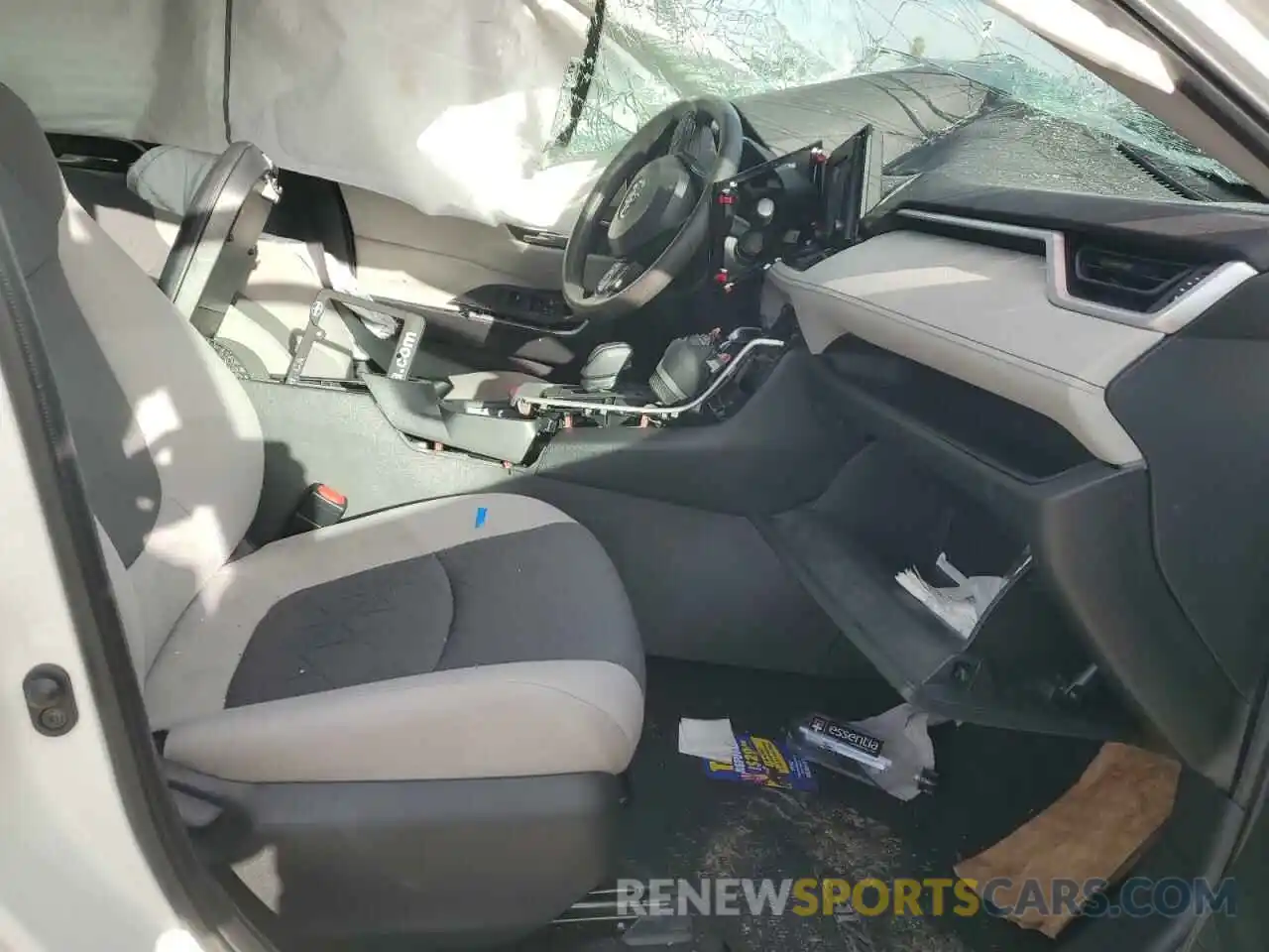 7 Photograph of a damaged car 2T3W1RFV5KC030383 TOYOTA RAV4 2019