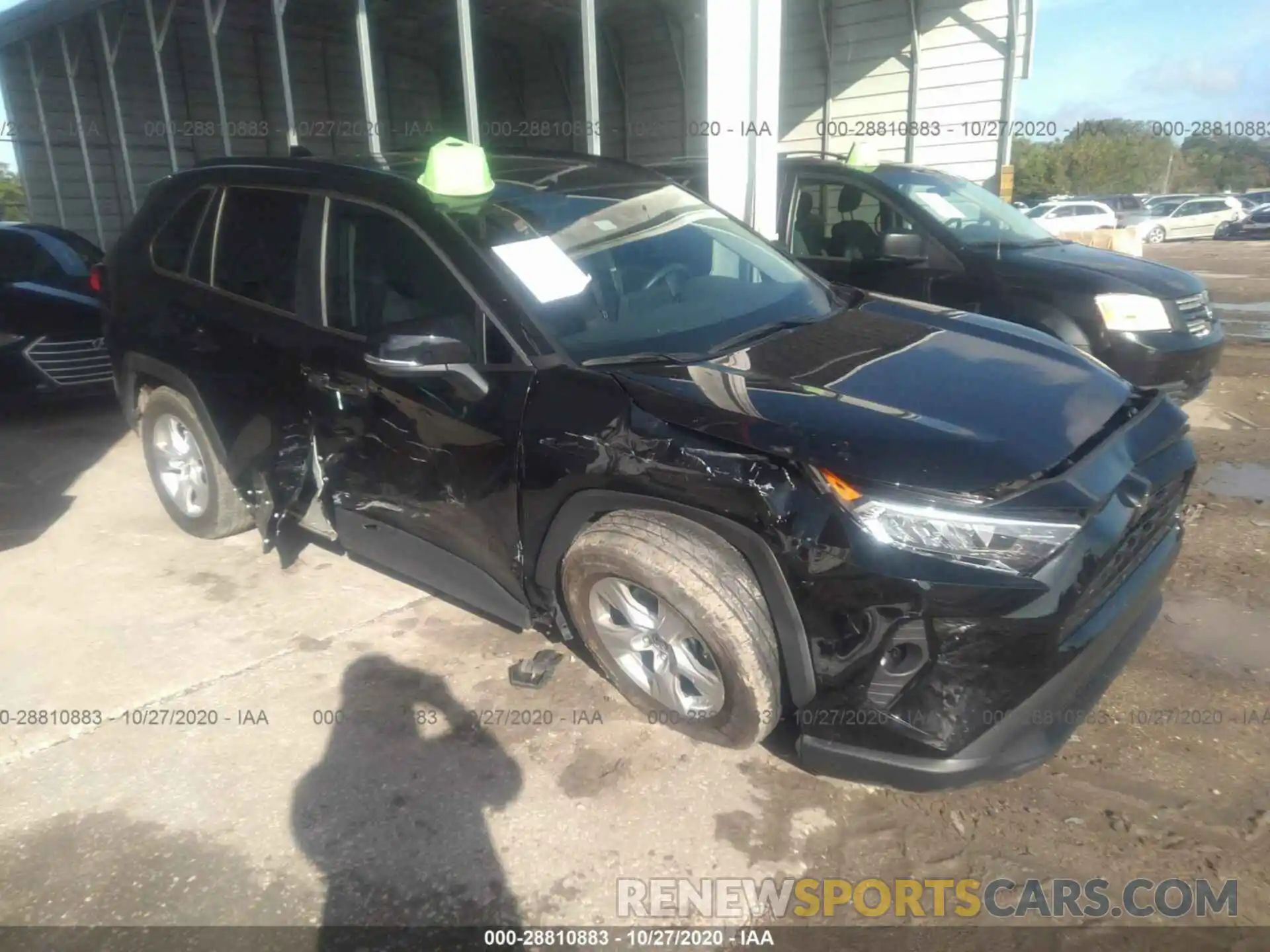 1 Photograph of a damaged car 2T3W1RFV5KW003232 TOYOTA RAV4 2019