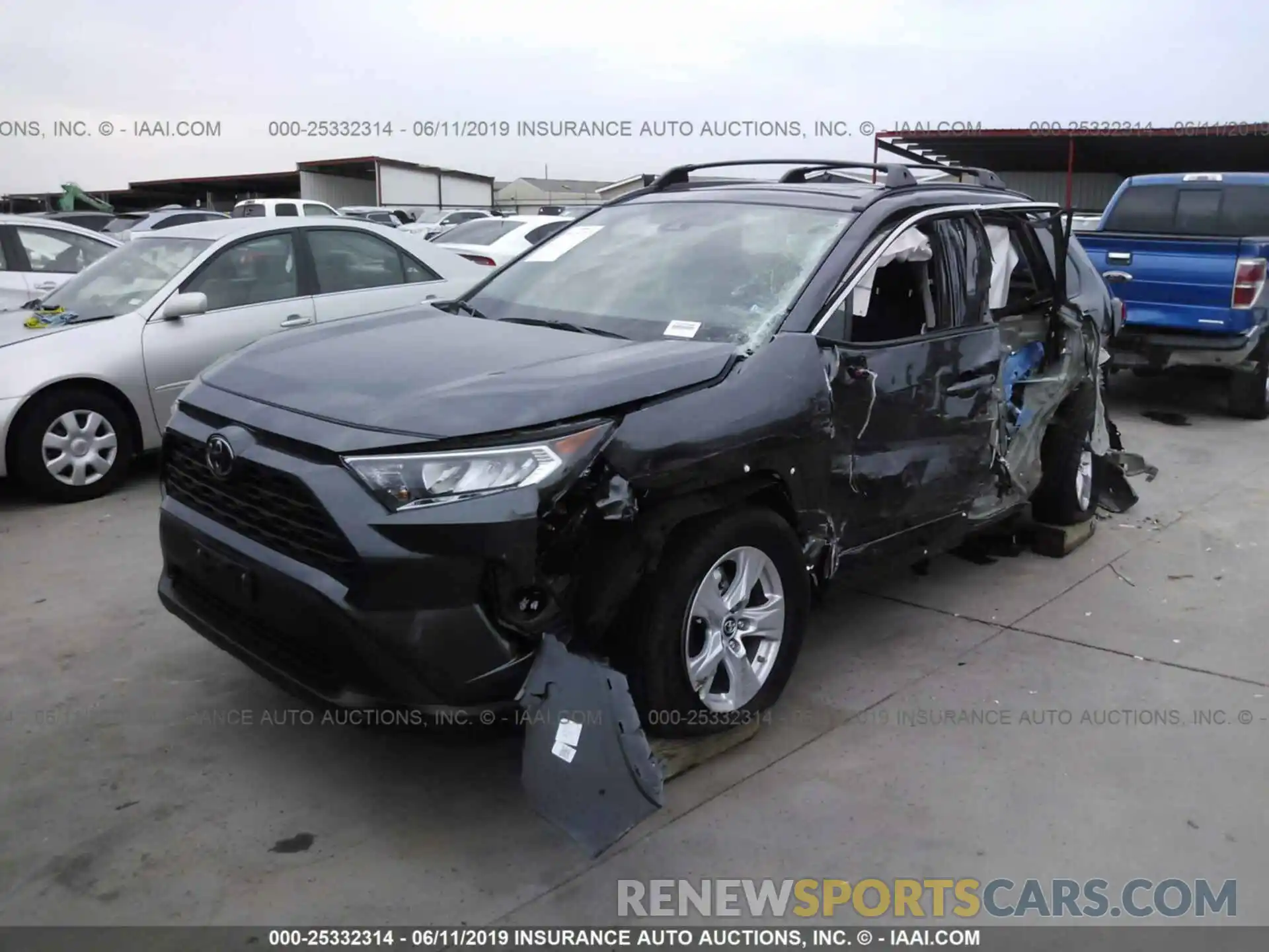 2 Фотография поврежденного автомобиля 2T3W1RFV5KW011007 TOYOTA RAV4 2019