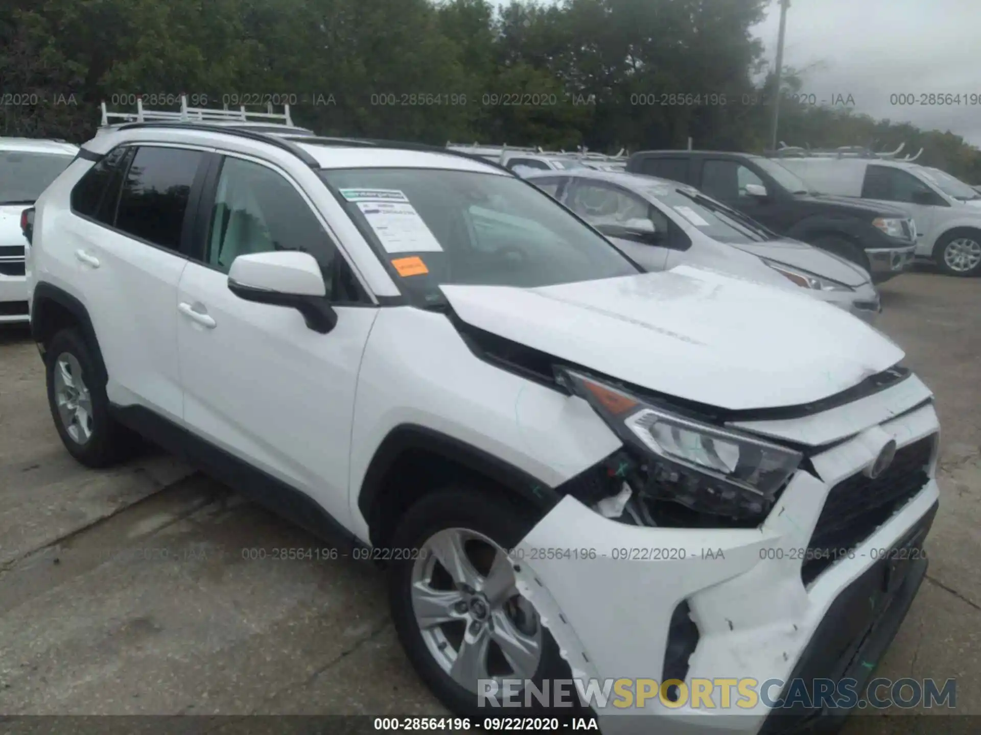 1 Photograph of a damaged car 2T3W1RFV5KW015963 TOYOTA RAV4 2019