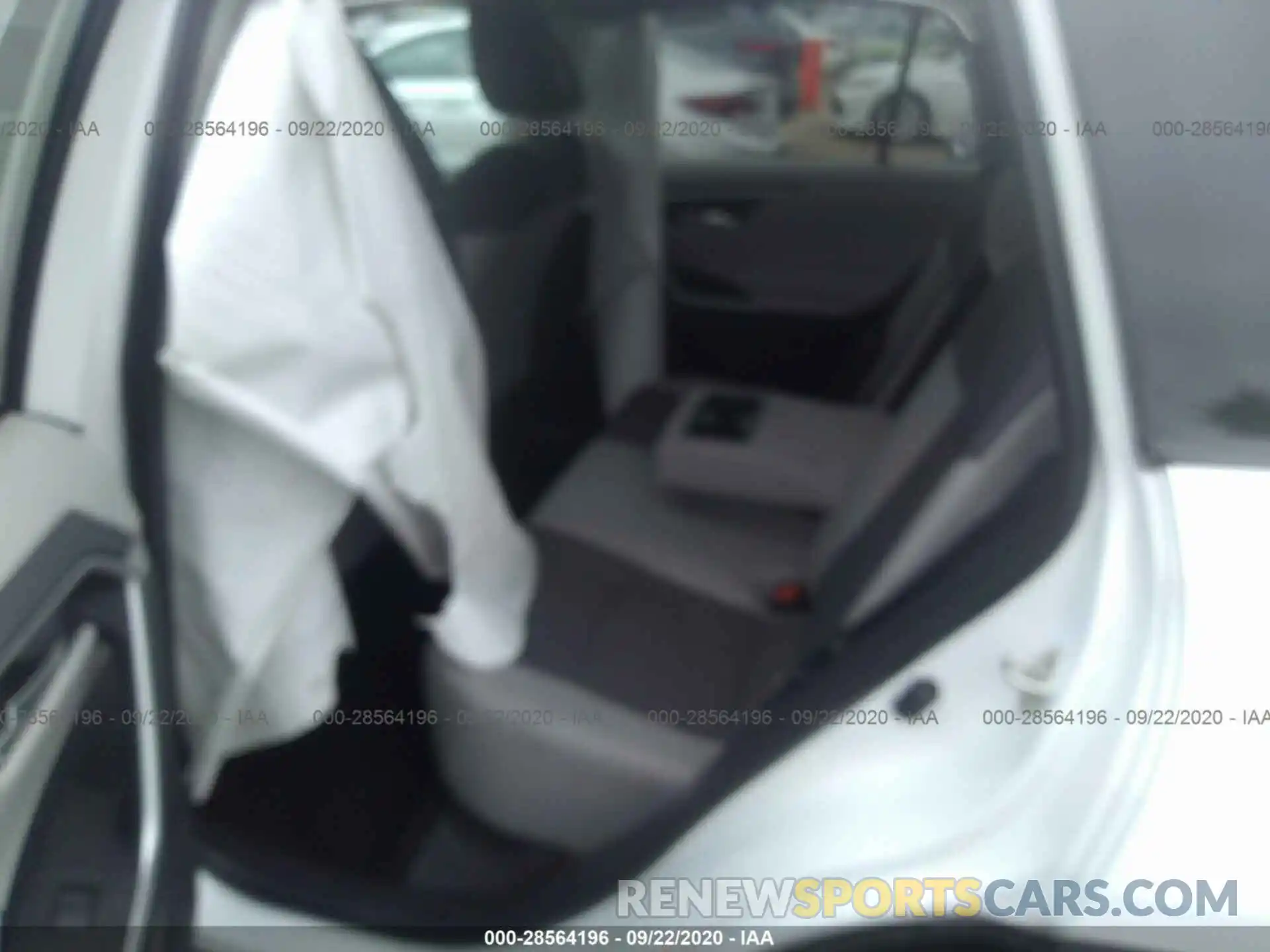 8 Photograph of a damaged car 2T3W1RFV5KW015963 TOYOTA RAV4 2019