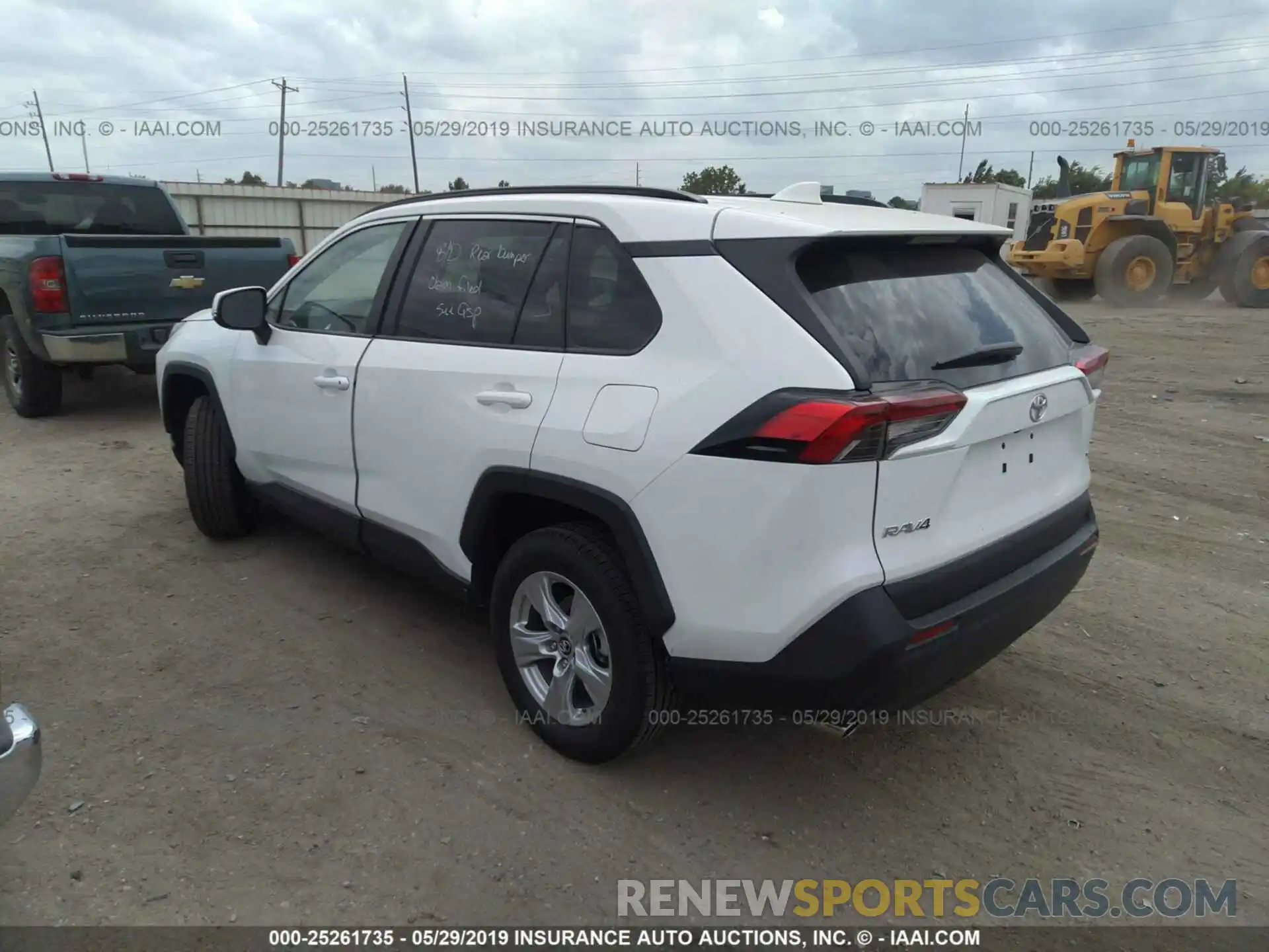 3 Photograph of a damaged car 2T3W1RFV5KW019642 TOYOTA RAV4 2019