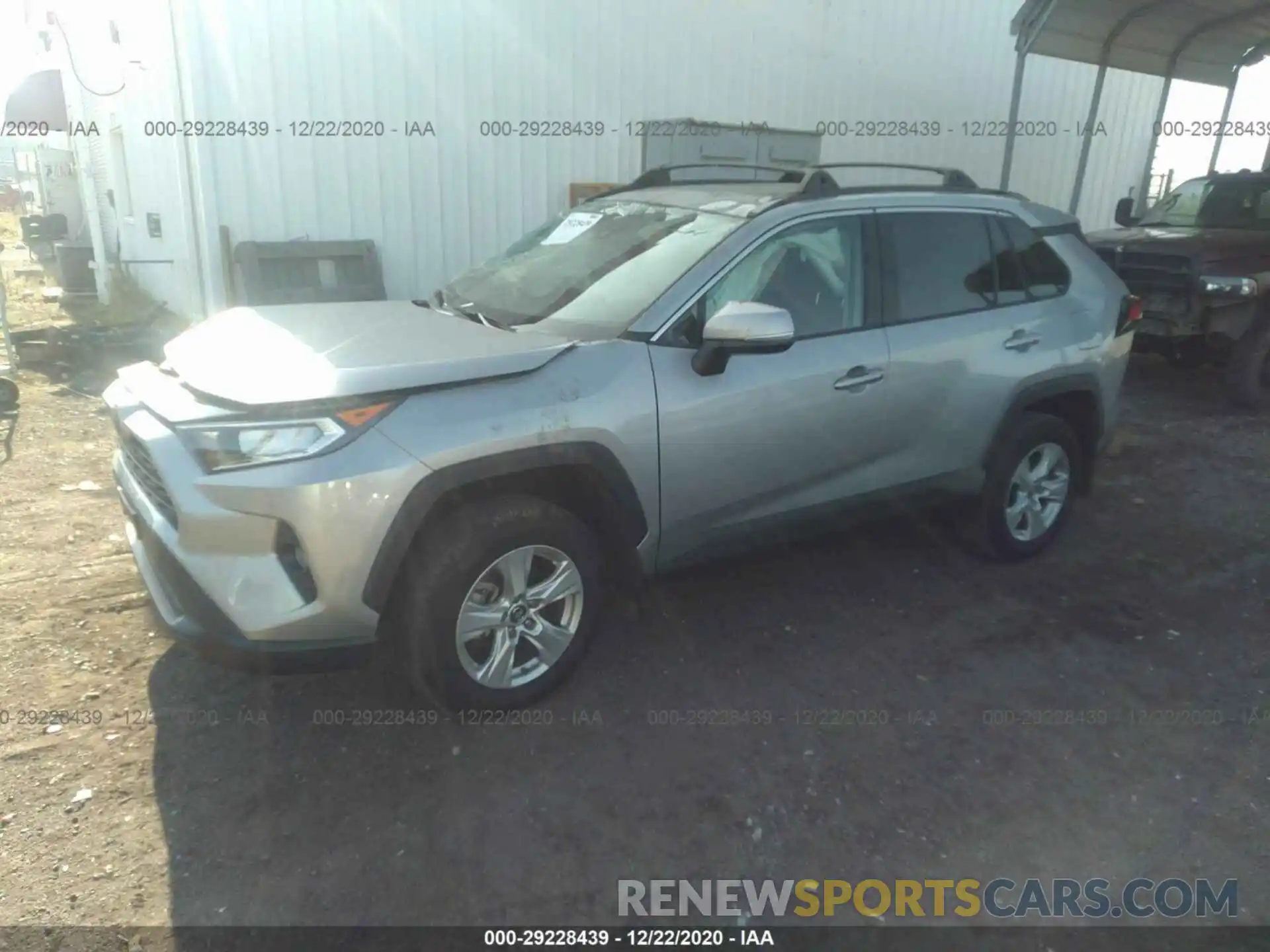 2 Photograph of a damaged car 2T3W1RFV5KW020211 TOYOTA RAV4 2019