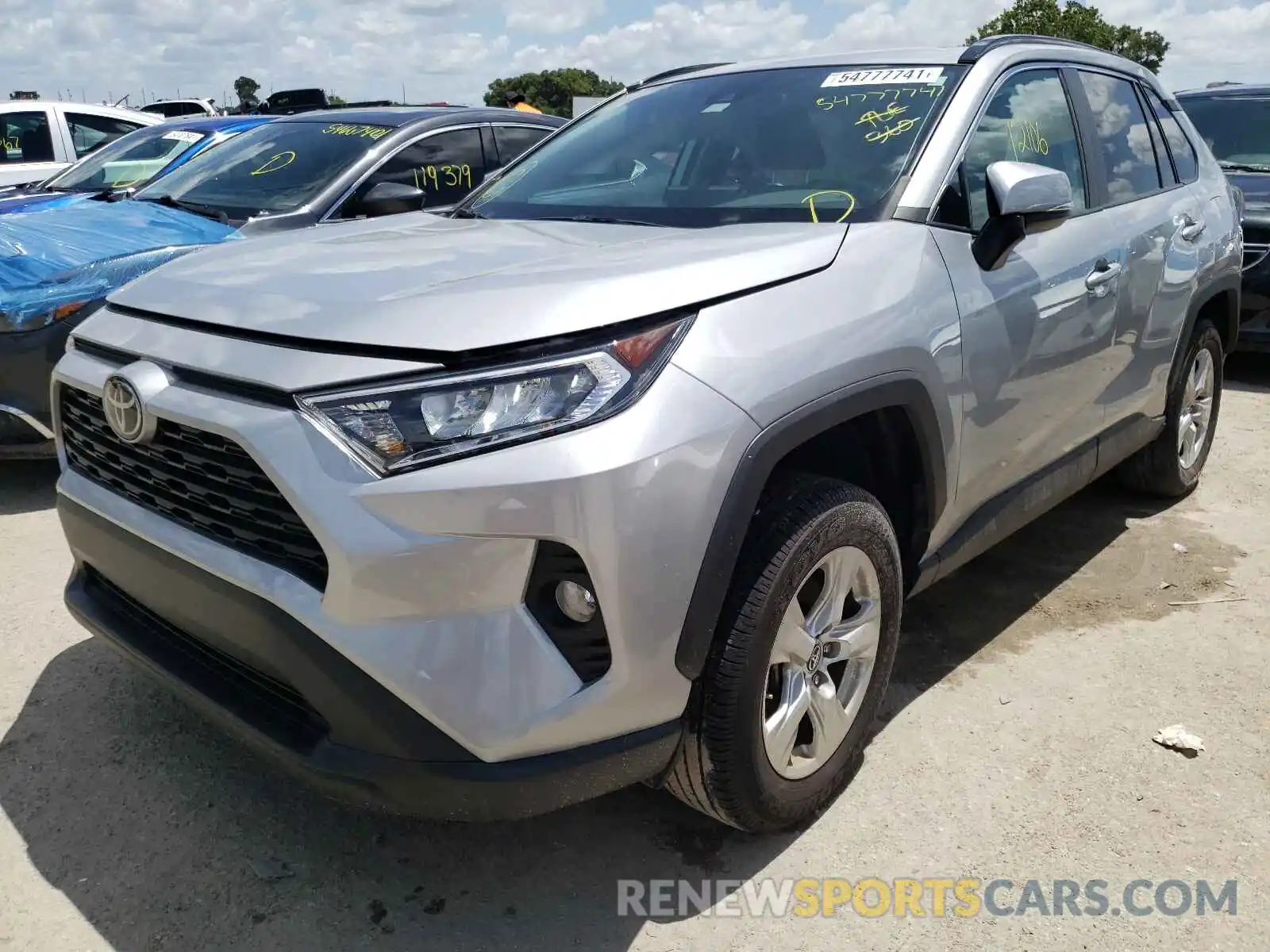 2 Photograph of a damaged car 2T3W1RFV5KW024825 TOYOTA RAV4 2019