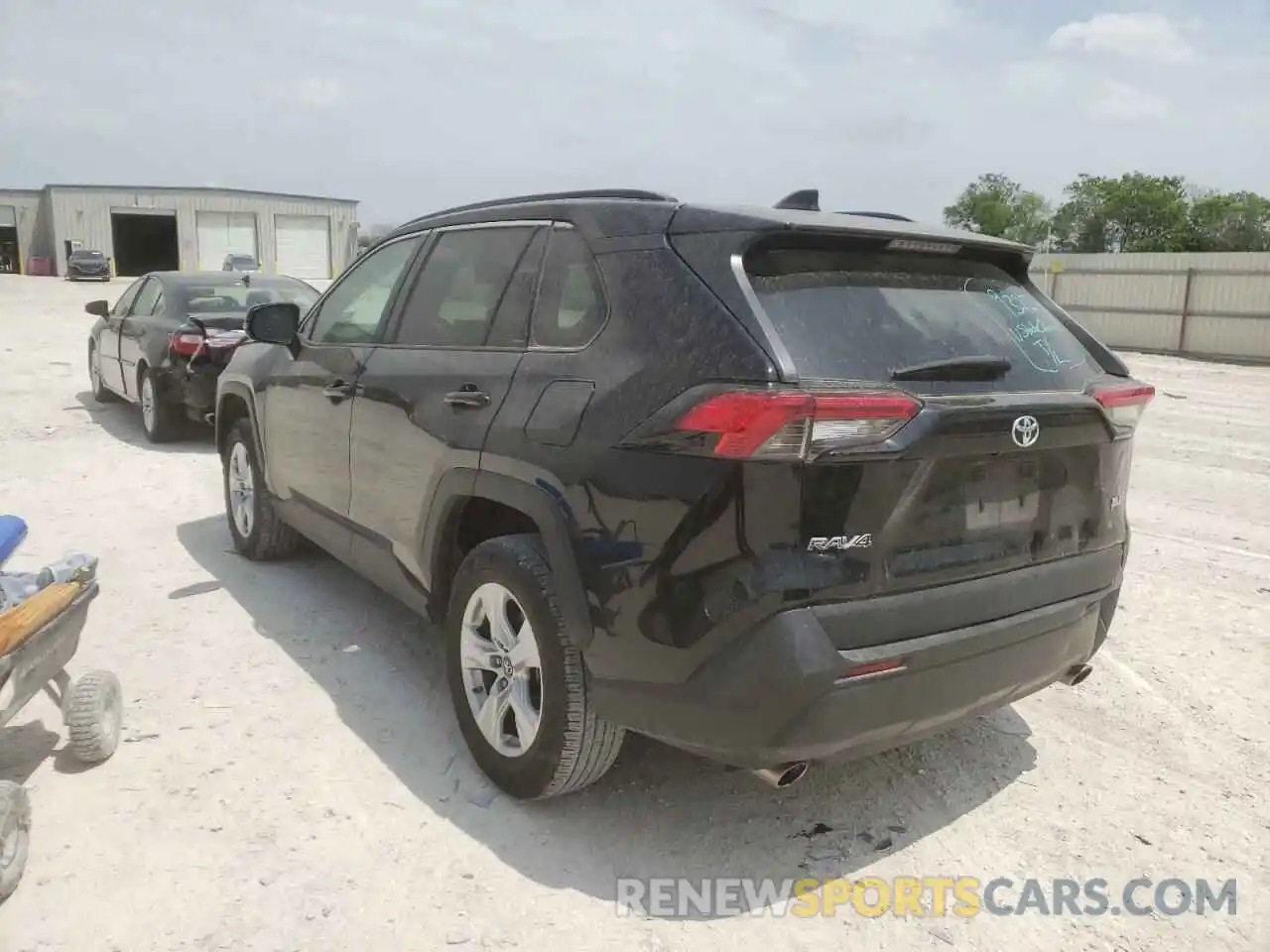 3 Photograph of a damaged car 2T3W1RFV5KW026655 TOYOTA RAV4 2019