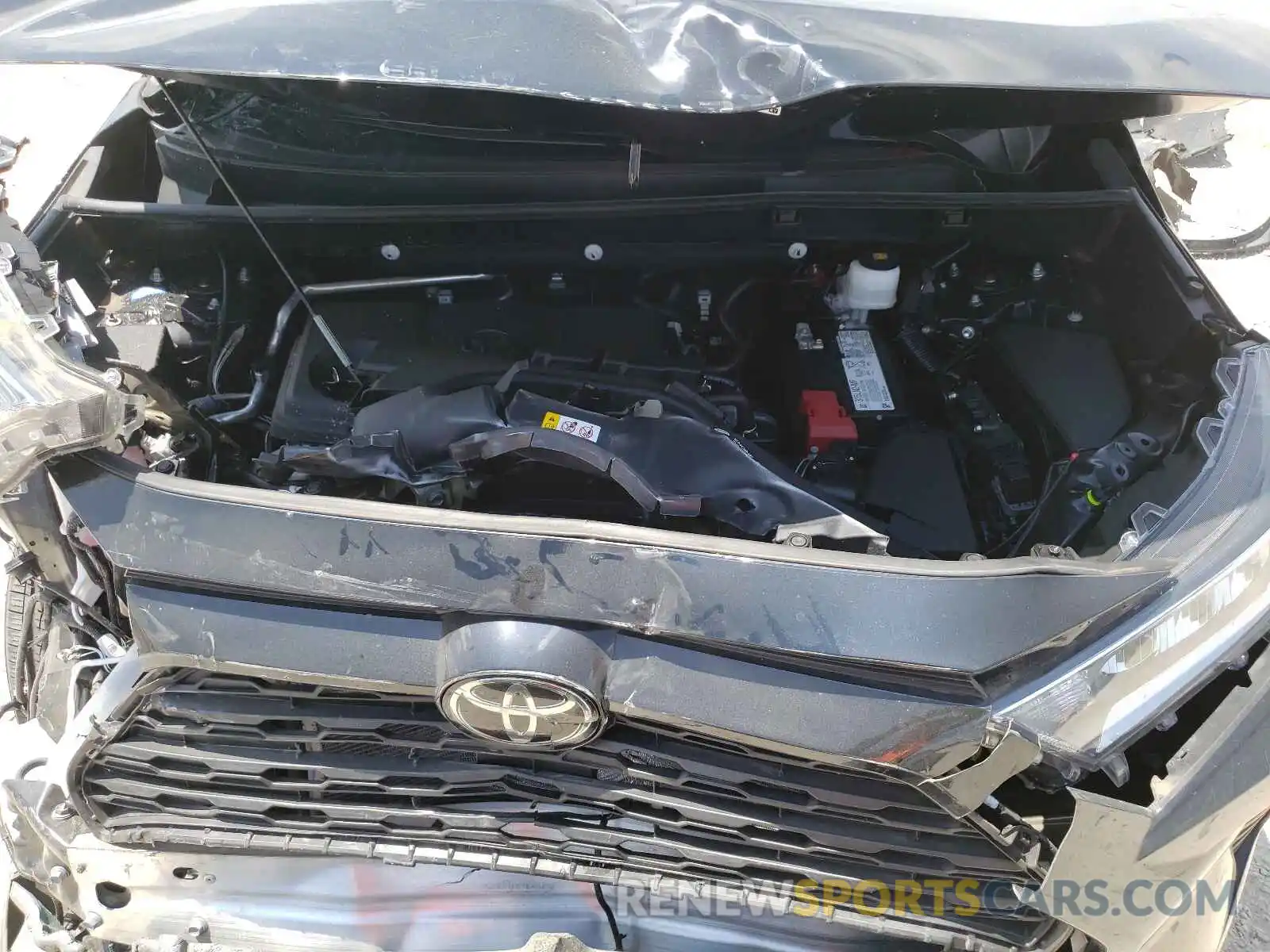 7 Photograph of a damaged car 2T3W1RFV5KW054939 TOYOTA RAV4 2019