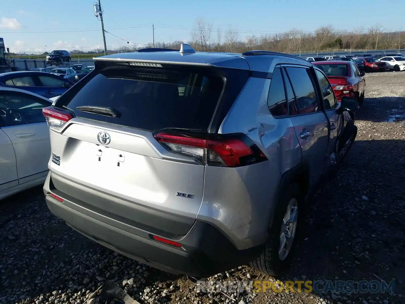 3 Photograph of a damaged car 2T3W1RFV6KC003354 TOYOTA RAV4 2019