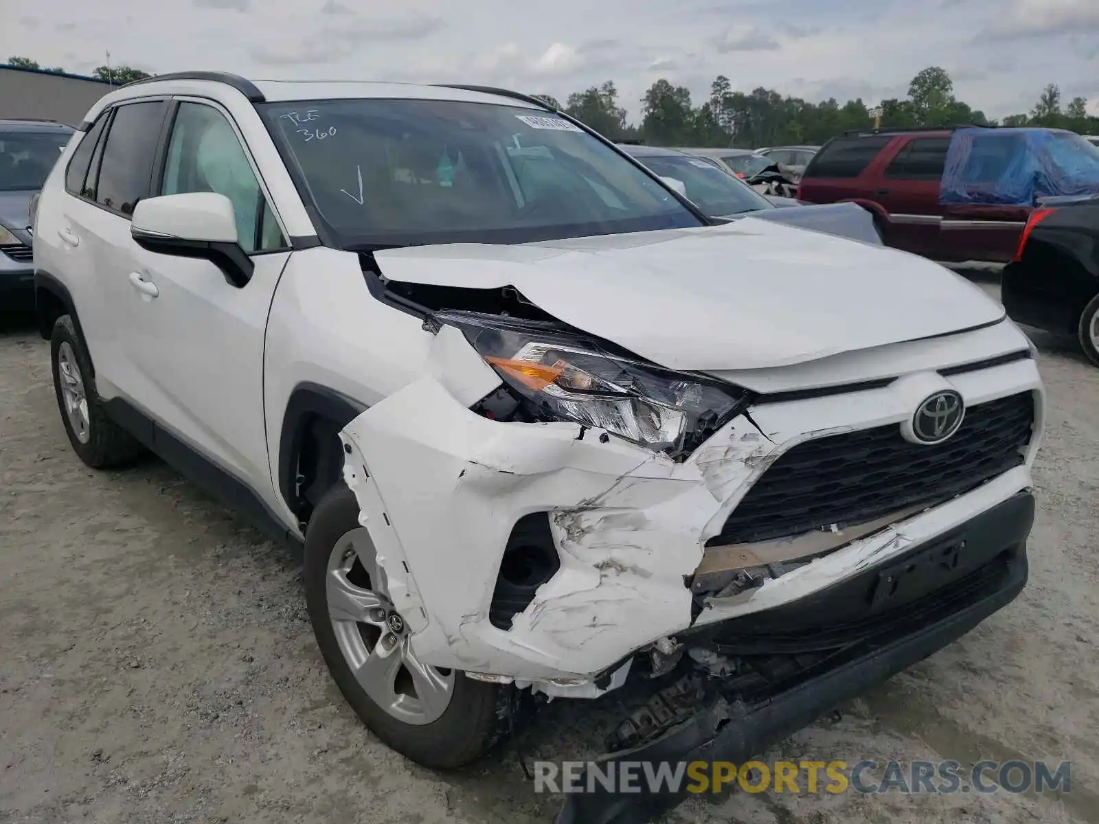 1 Photograph of a damaged car 2T3W1RFV6KC005072 TOYOTA RAV4 2019