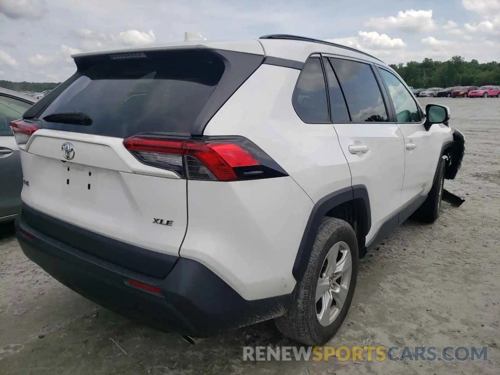 4 Photograph of a damaged car 2T3W1RFV6KC005072 TOYOTA RAV4 2019