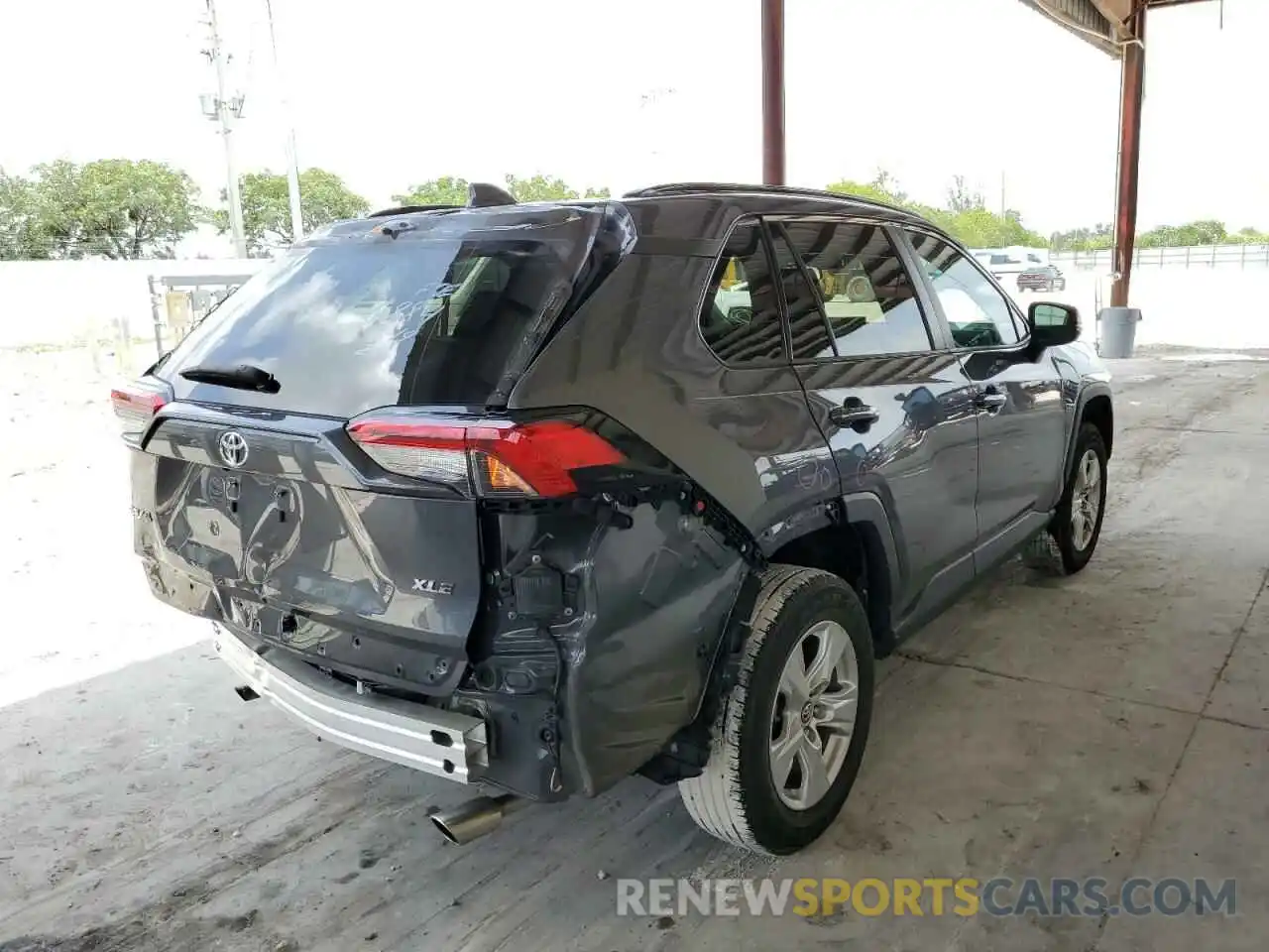 4 Photograph of a damaged car 2T3W1RFV6KC006884 TOYOTA RAV4 2019