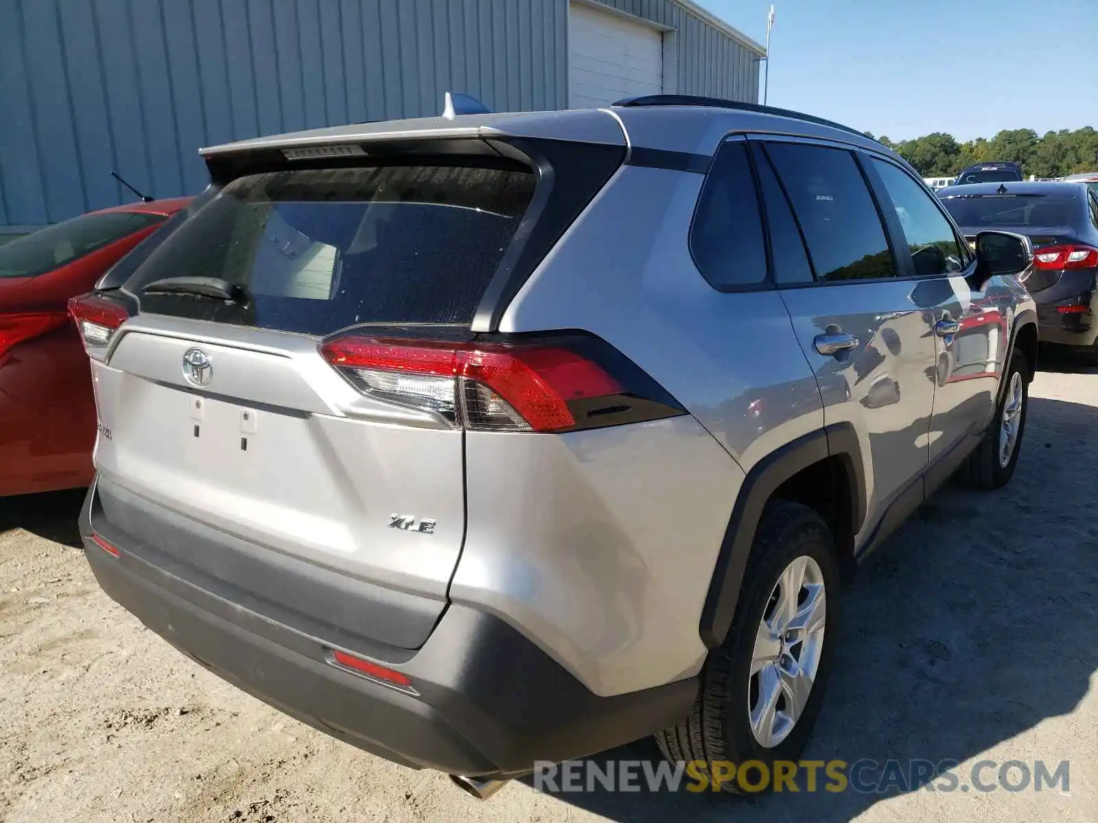 4 Photograph of a damaged car 2T3W1RFV6KC010711 TOYOTA RAV4 2019