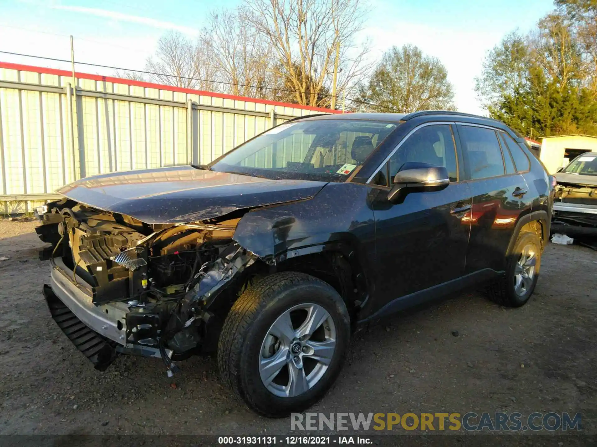 2 Фотография поврежденного автомобиля 2T3W1RFV6KC016041 TOYOTA RAV4 2019