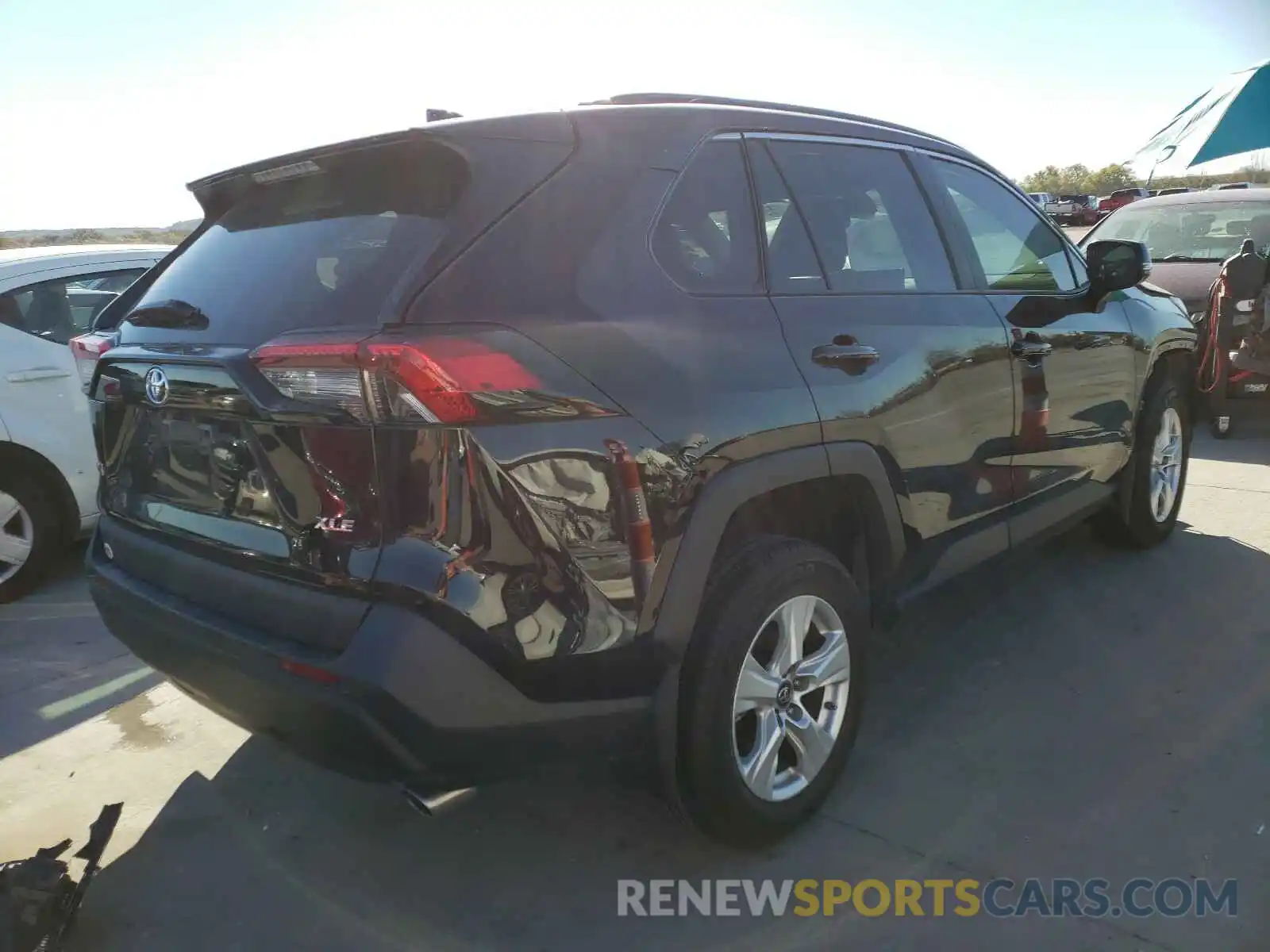 4 Photograph of a damaged car 2T3W1RFV6KC016296 TOYOTA RAV4 2019