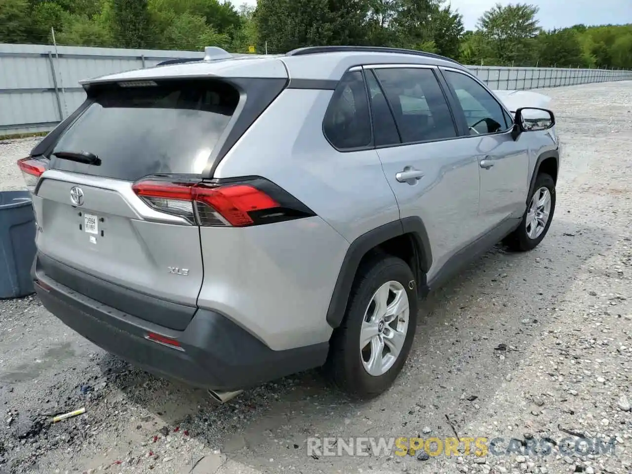 4 Photograph of a damaged car 2T3W1RFV6KC020008 TOYOTA RAV4 2019