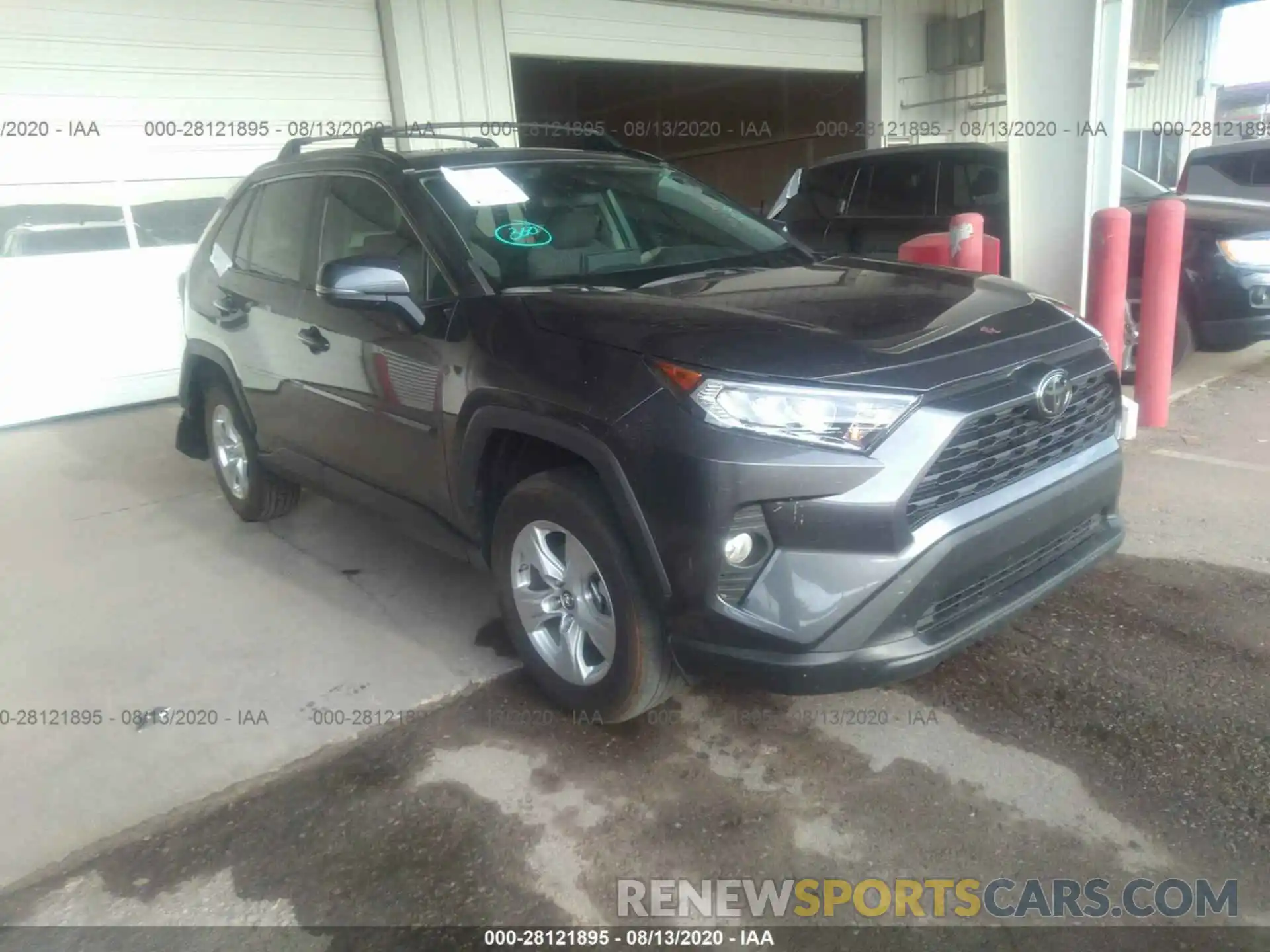 1 Фотография поврежденного автомобиля 2T3W1RFV6KC020137 TOYOTA RAV4 2019