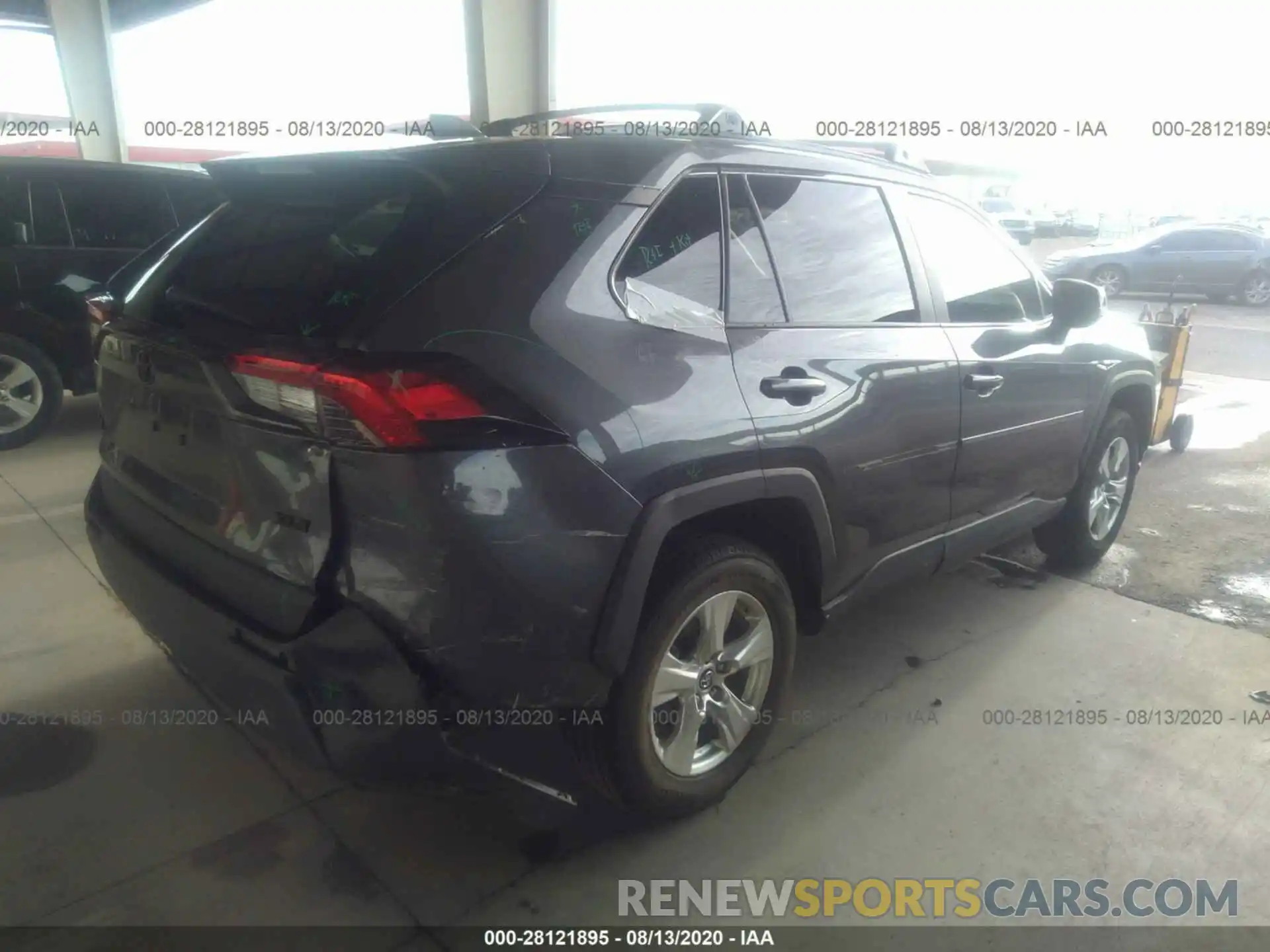 4 Photograph of a damaged car 2T3W1RFV6KC020137 TOYOTA RAV4 2019