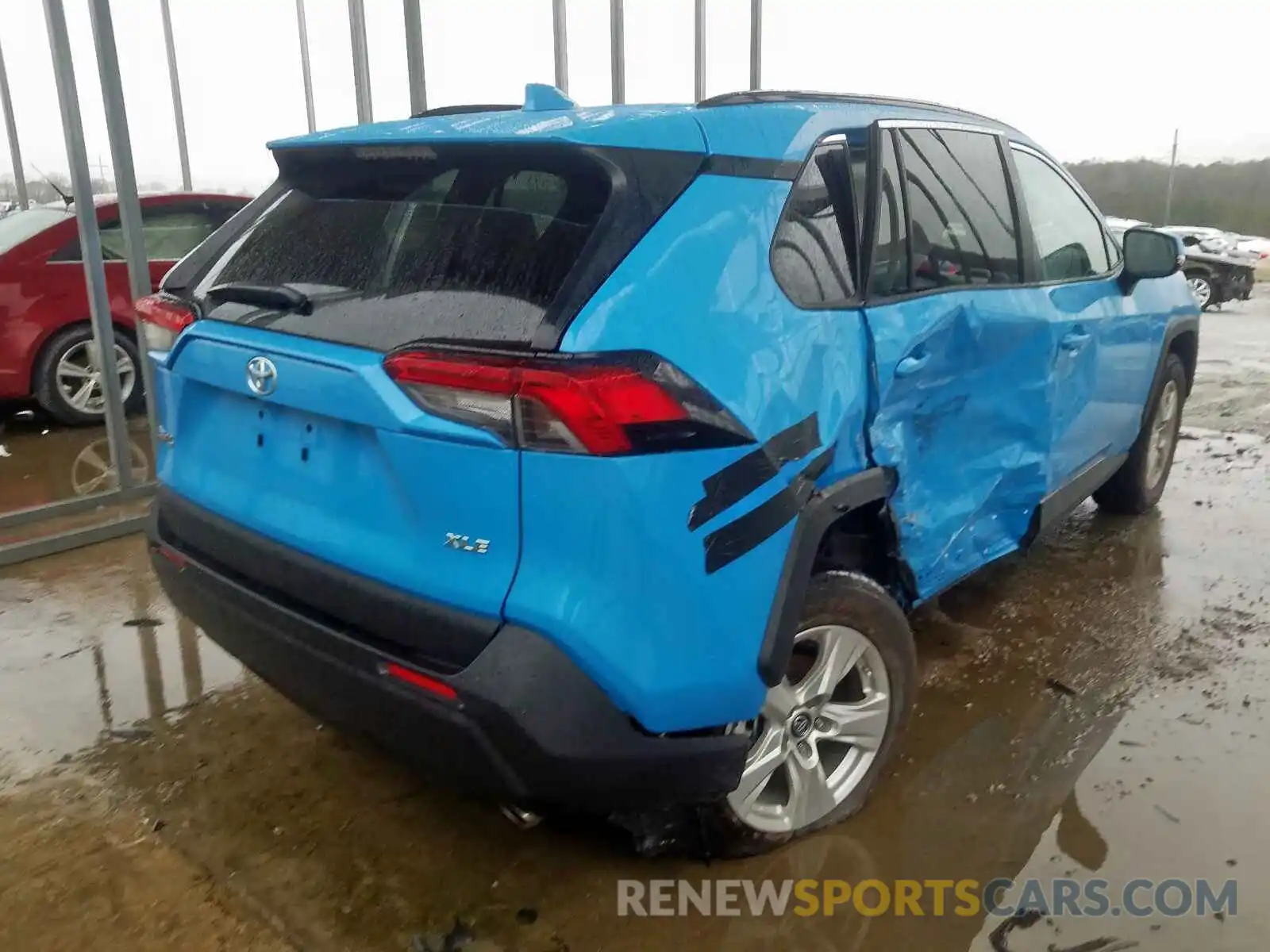 4 Photograph of a damaged car 2T3W1RFV6KC022647 TOYOTA RAV4 2019