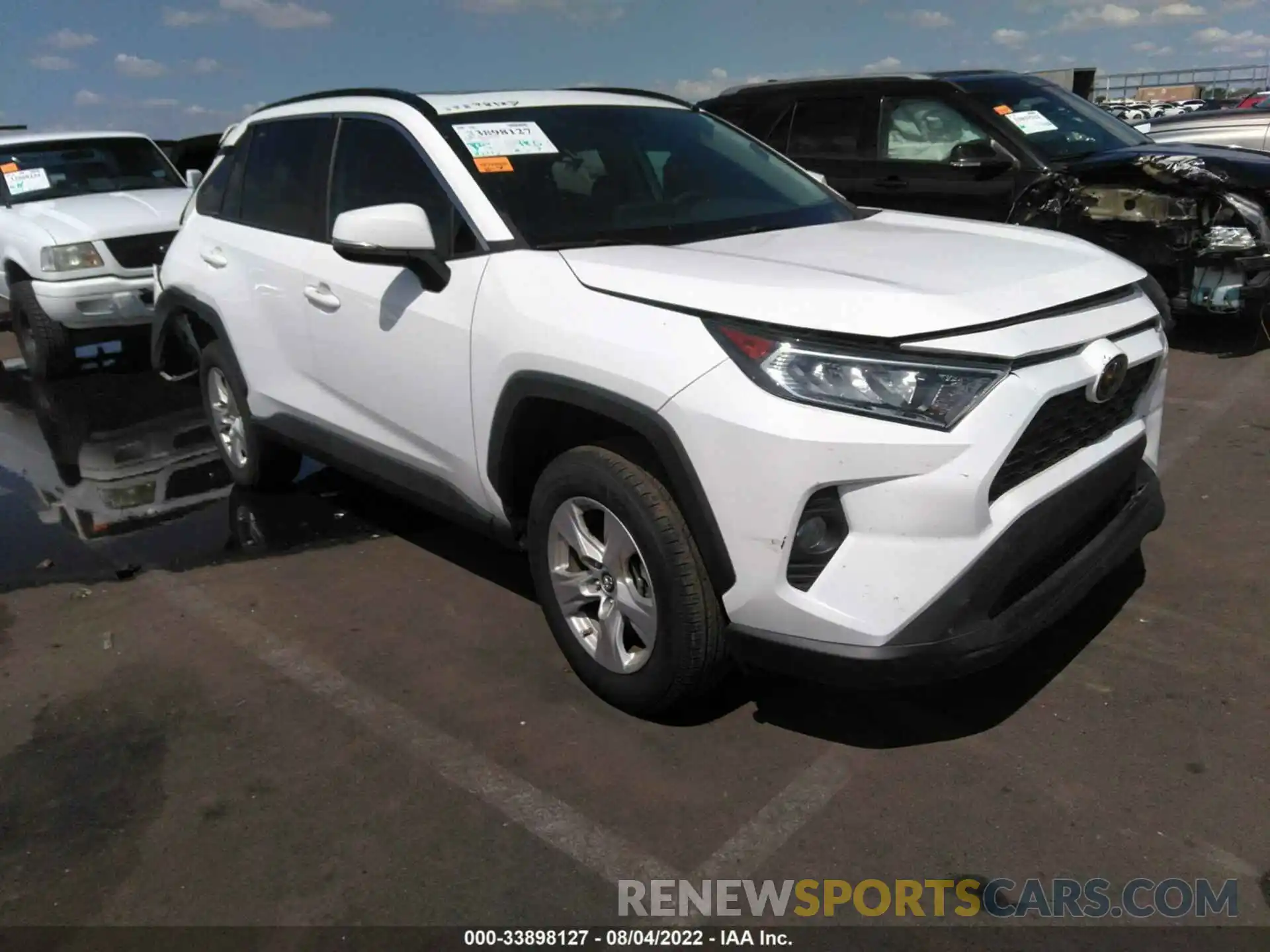 1 Photograph of a damaged car 2T3W1RFV6KC028111 TOYOTA RAV4 2019