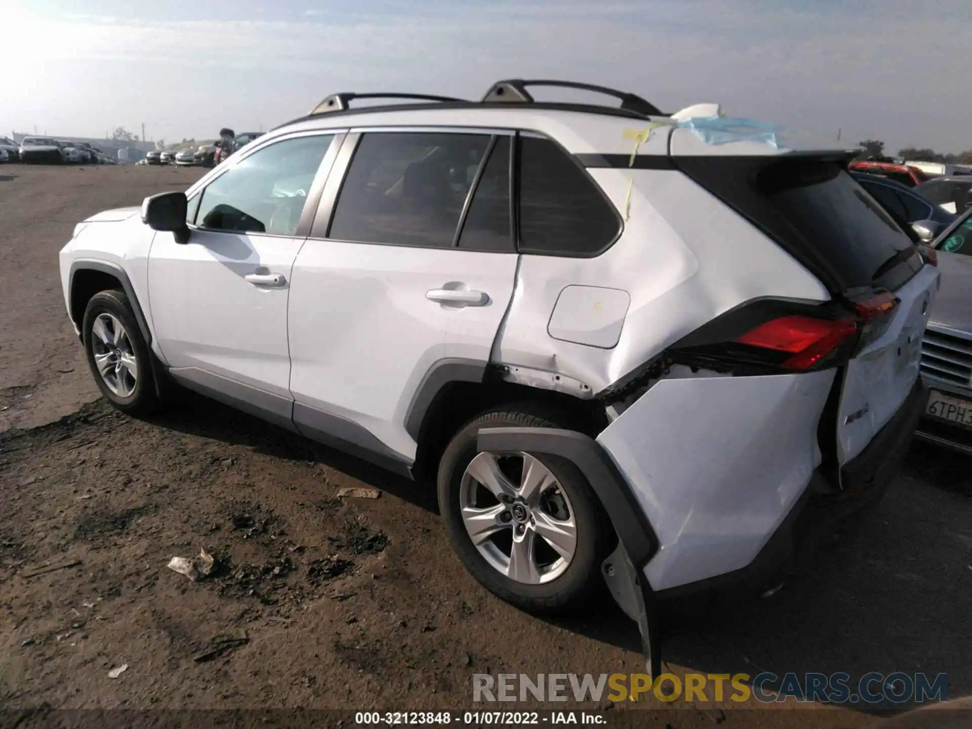 3 Photograph of a damaged car 2T3W1RFV6KC029078 TOYOTA RAV4 2019