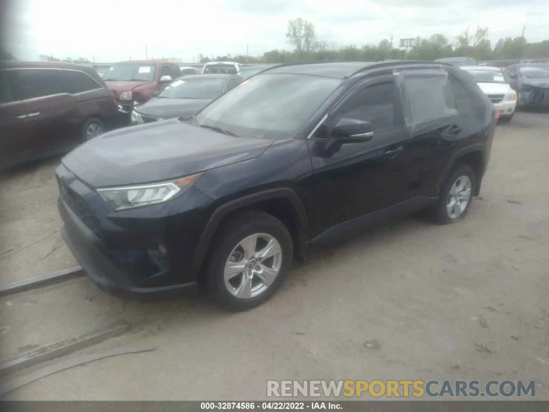 2 Photograph of a damaged car 2T3W1RFV6KC031008 TOYOTA RAV4 2019