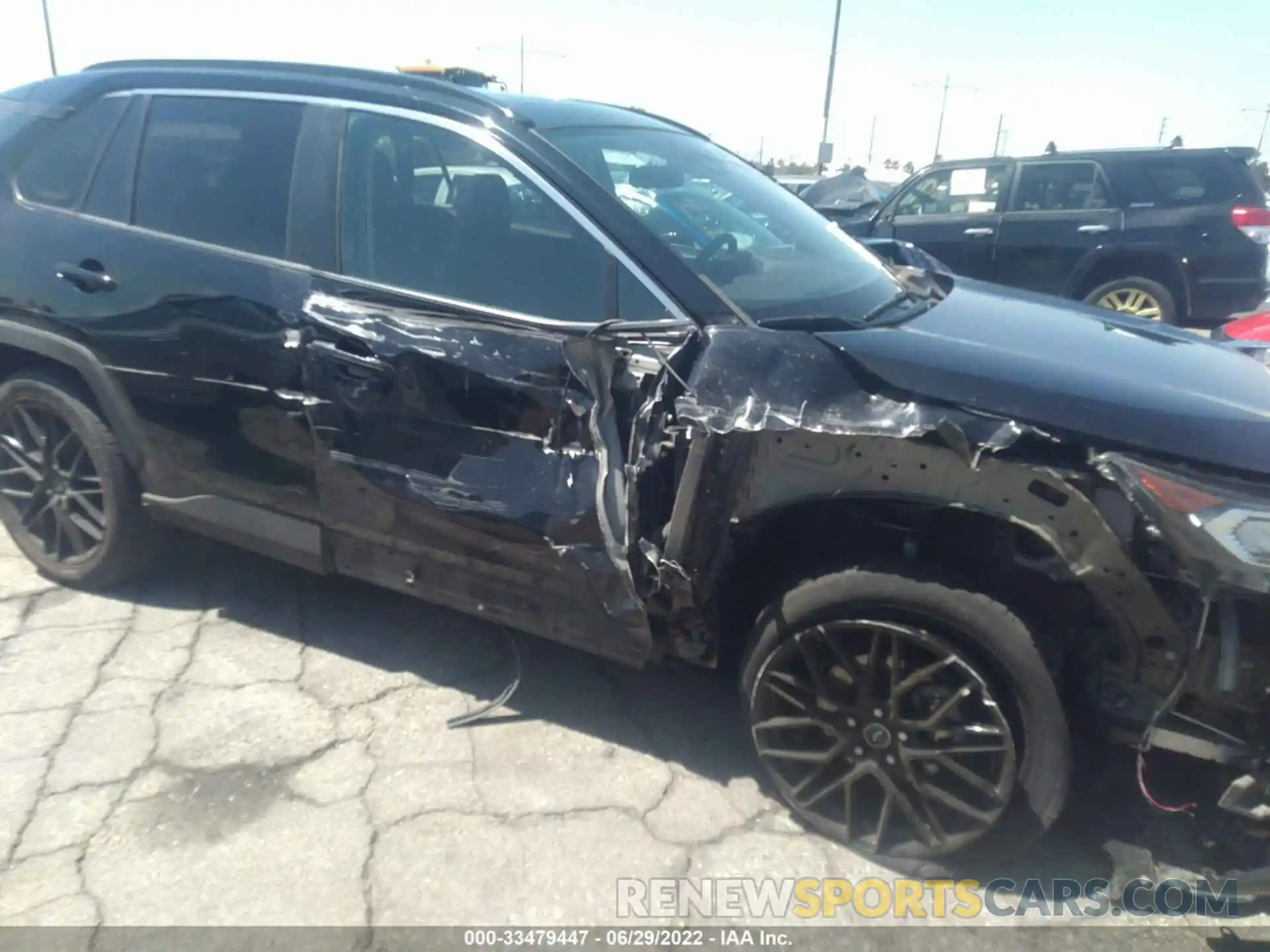 6 Photograph of a damaged car 2T3W1RFV6KW008746 TOYOTA RAV4 2019