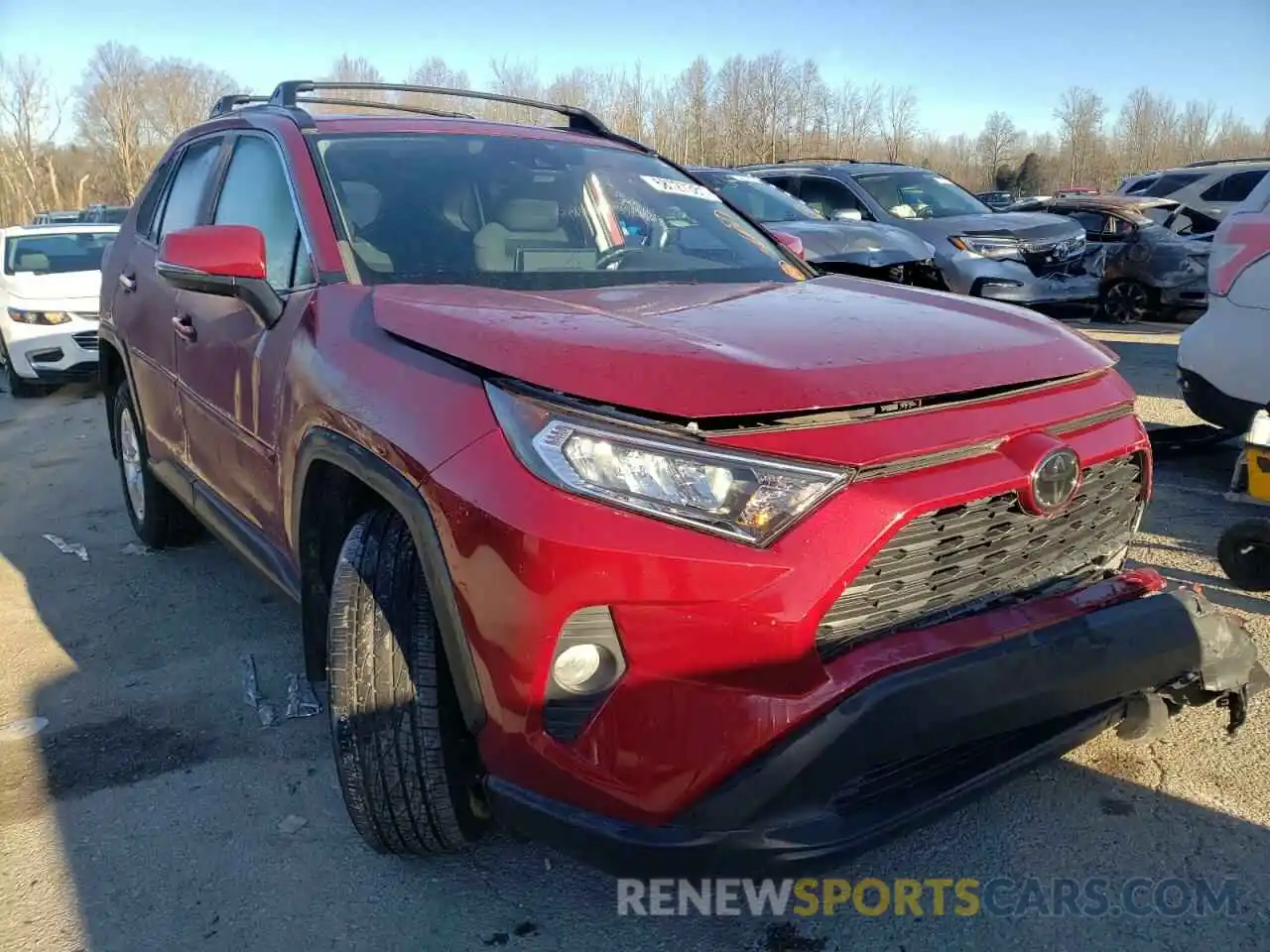 1 Photograph of a damaged car 2T3W1RFV6KW009637 TOYOTA RAV4 2019