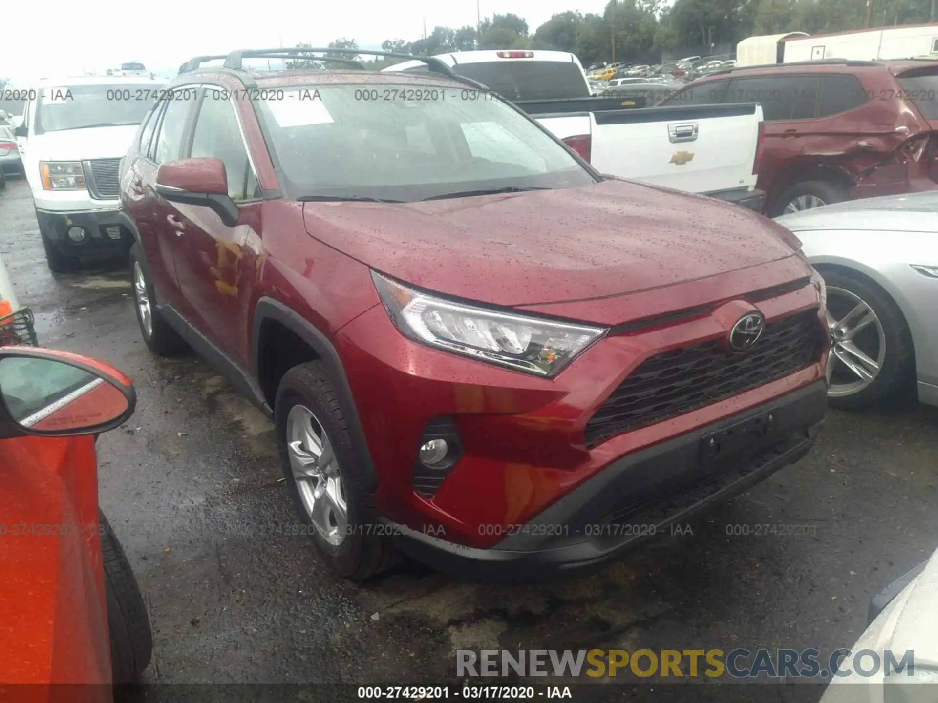 1 Photograph of a damaged car 2T3W1RFV6KW010237 TOYOTA RAV4 2019